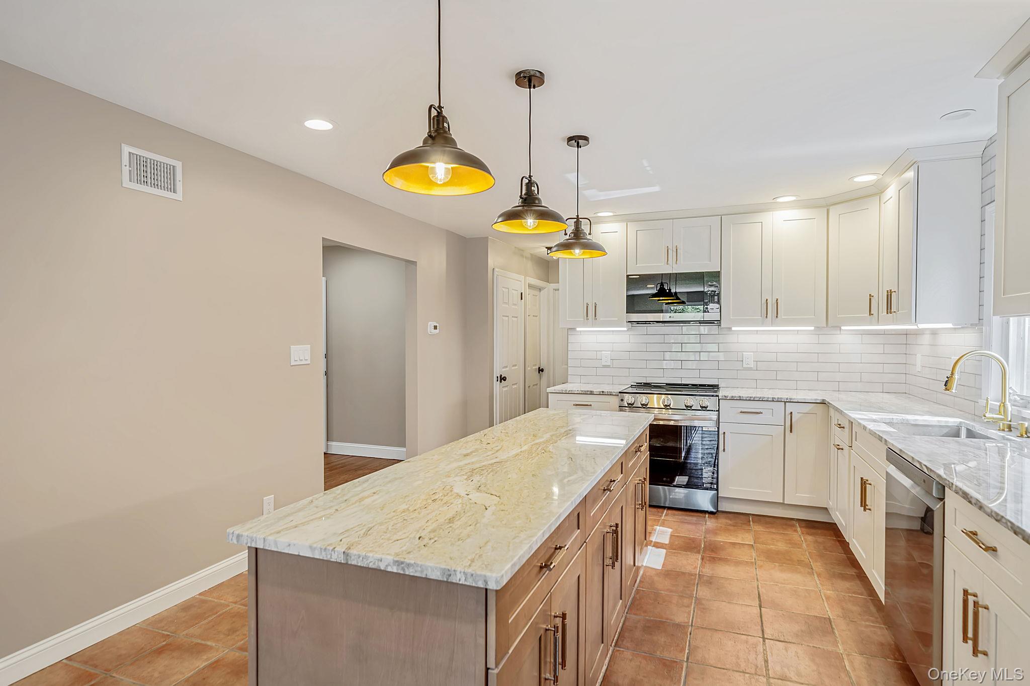 273 Cambon Avenue Property Photo 13