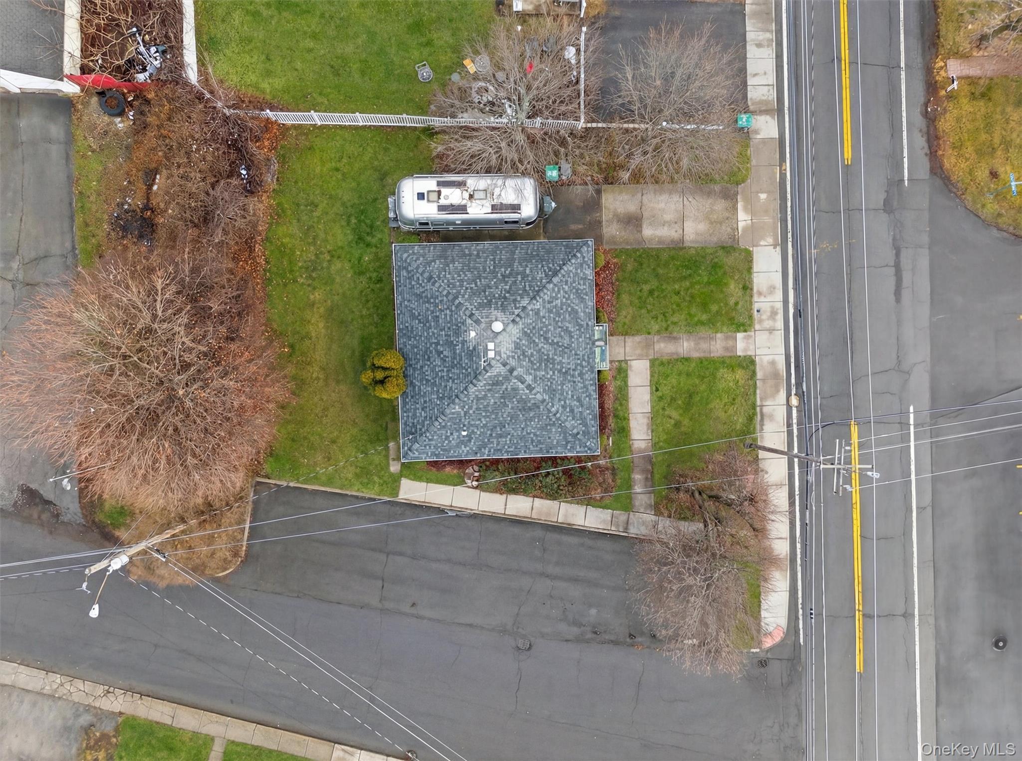 201 Homestead Avenue Property Photo 8