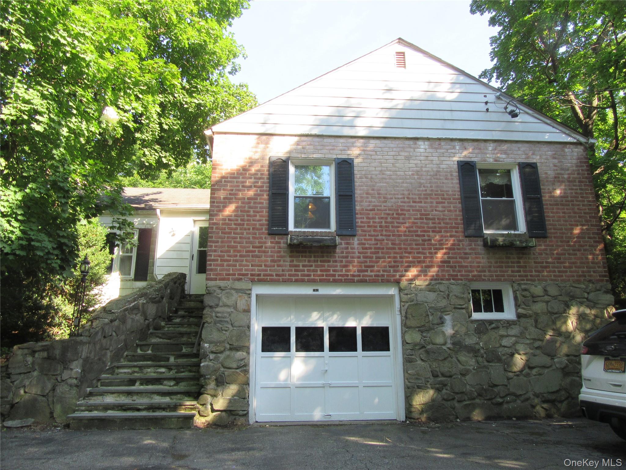 703 Little Britain Road Property Photo 1