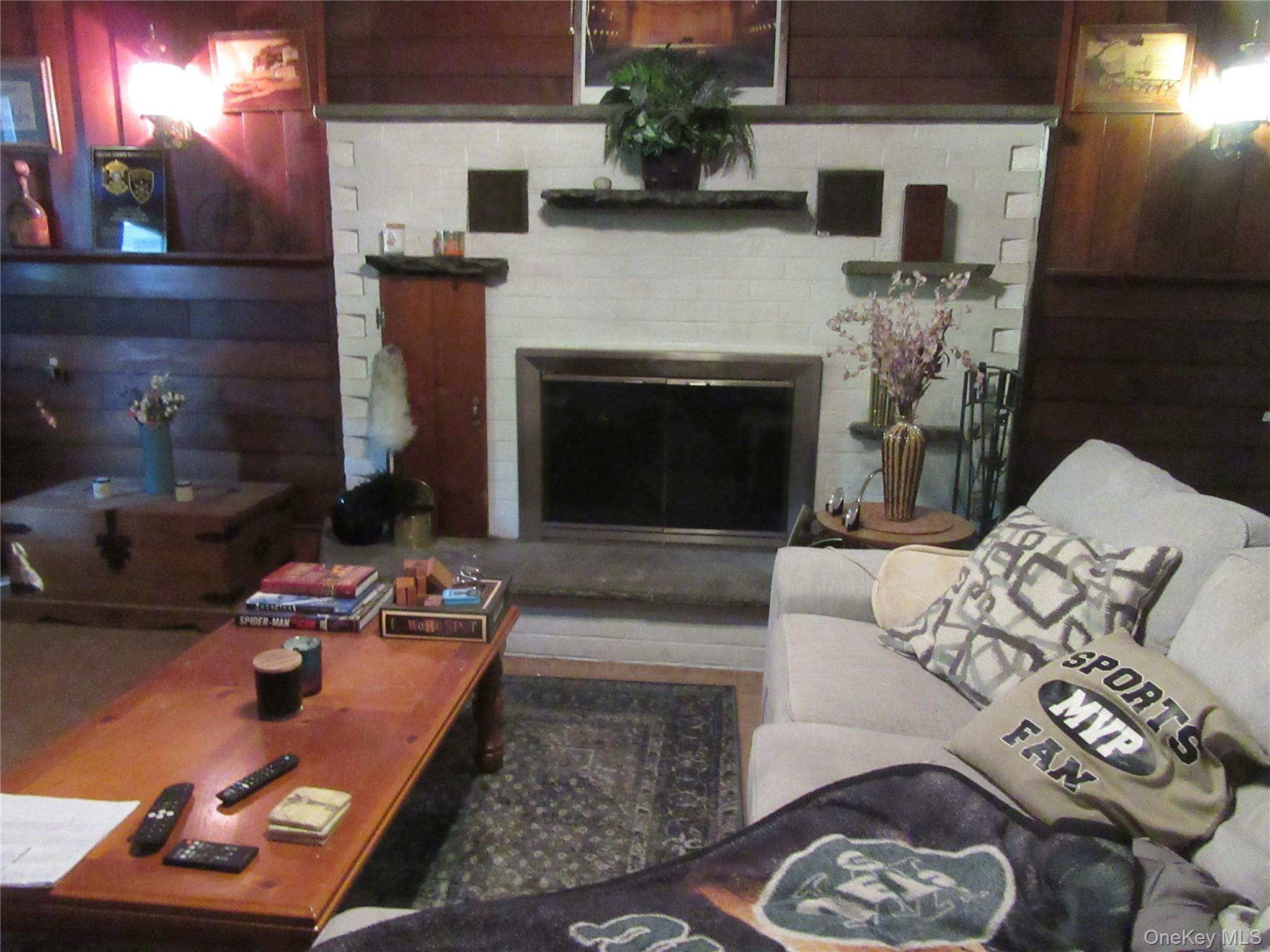 703 Little Britain Road Property Photo 8