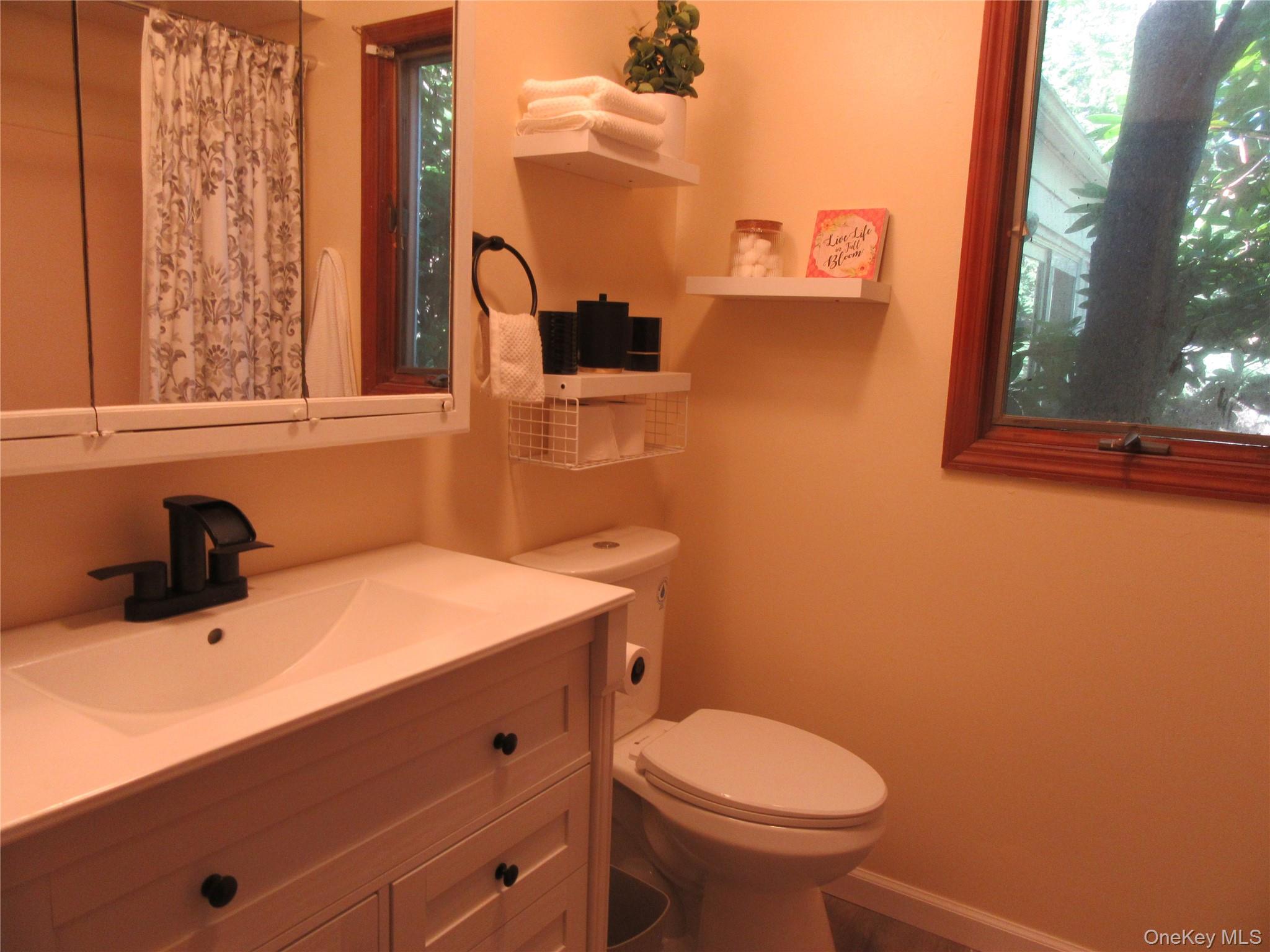 703 Little Britain Road Property Photo 14