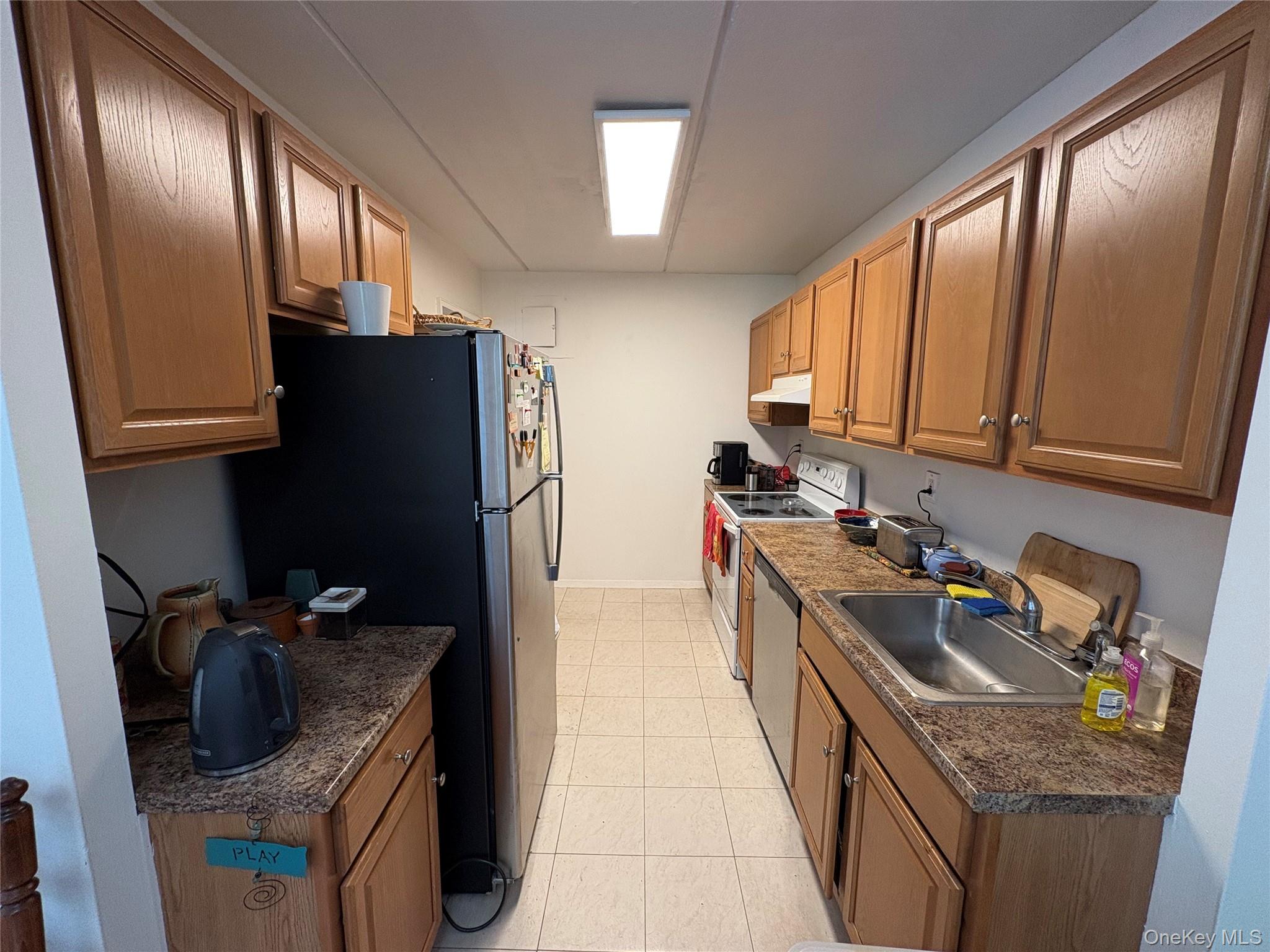 412 Benedict Avenue 2a Property Photo 3