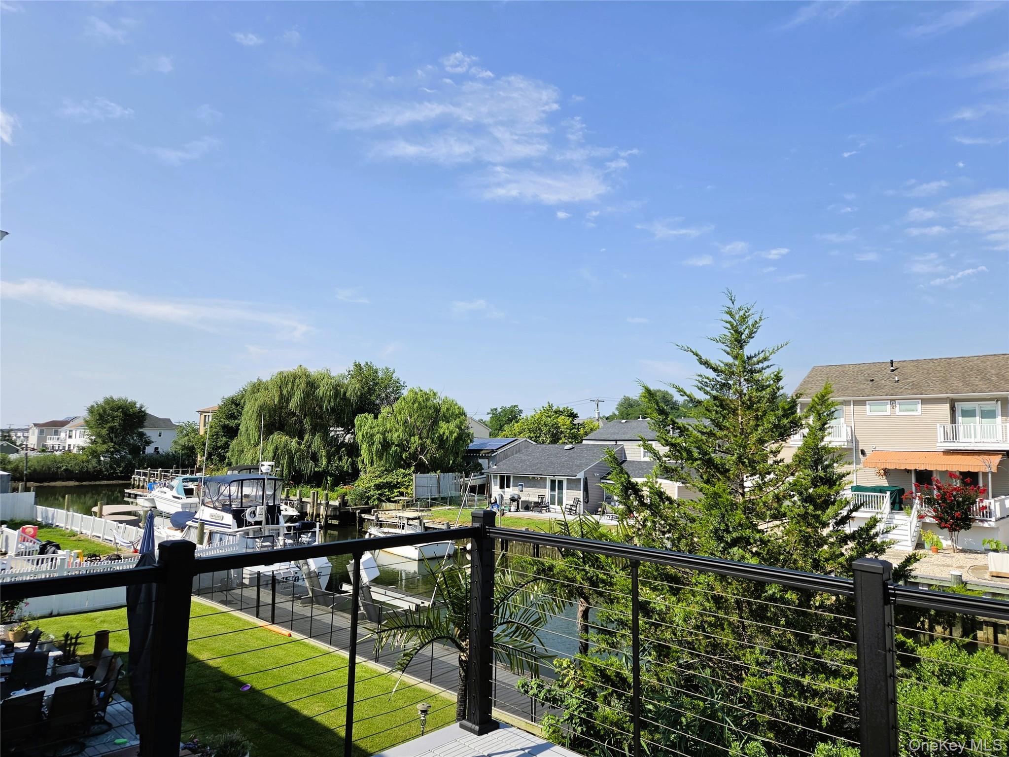 2706 Peconic Avenue Property Photo 6