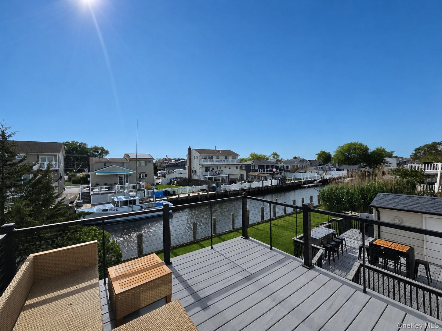 2706 Peconic Avenue Property Photo 7