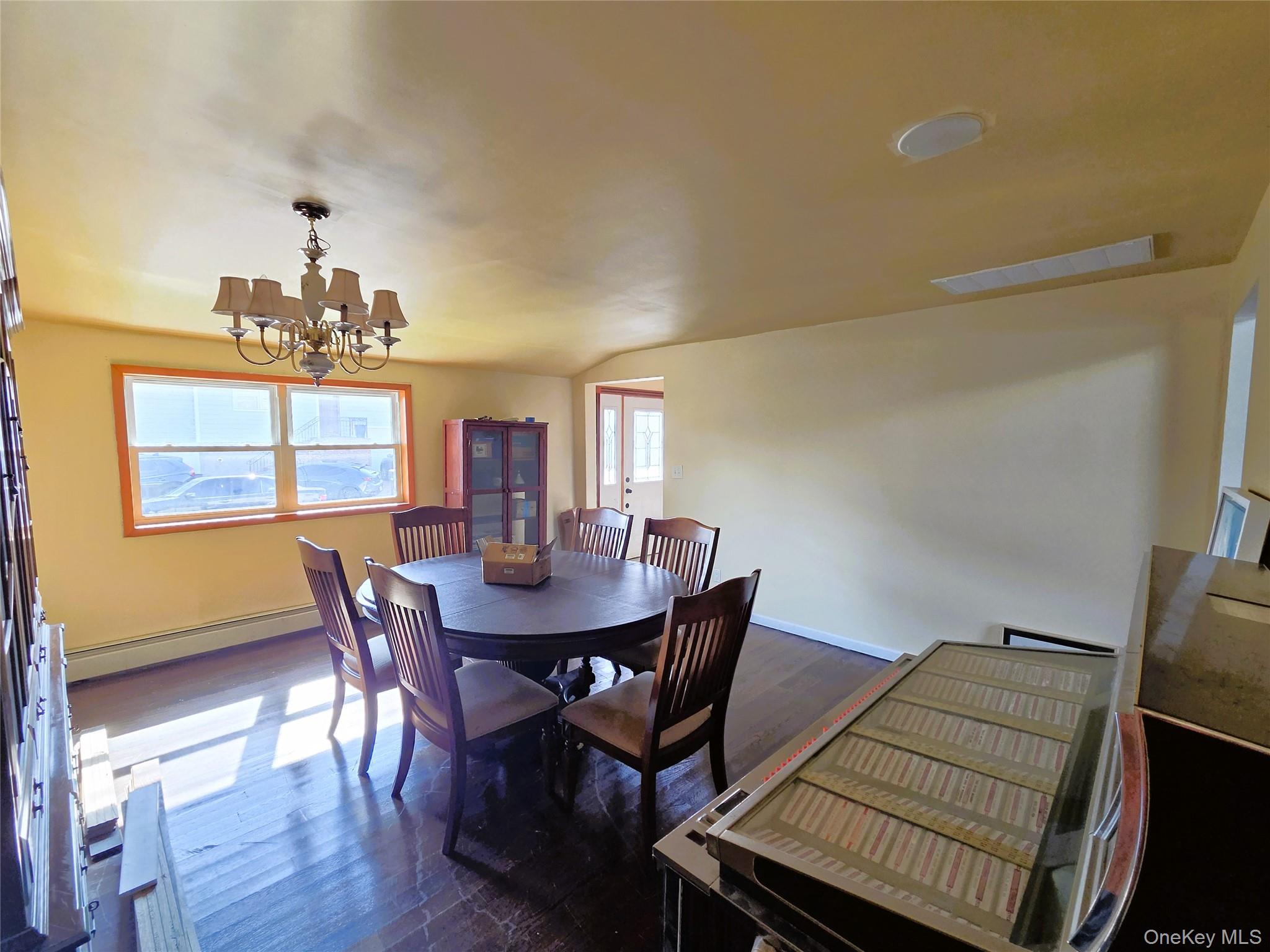 2706 Peconic Avenue Property Photo 29