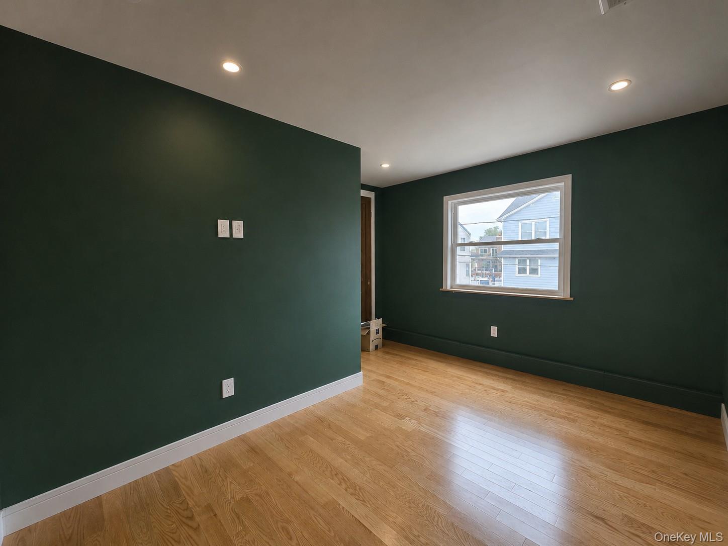 2706 Peconic Avenue Property Photo 39