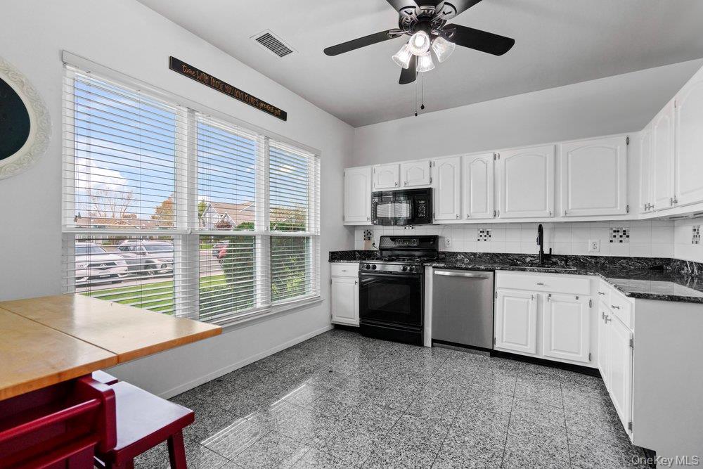 824 Birchwood Park Drive Property Photo 6