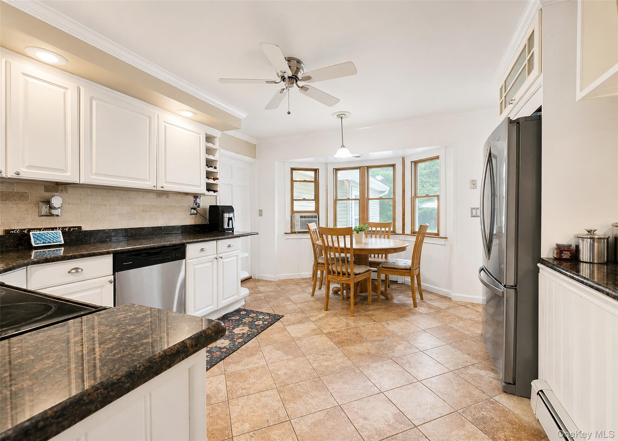19 Evy Court Property Photo 5