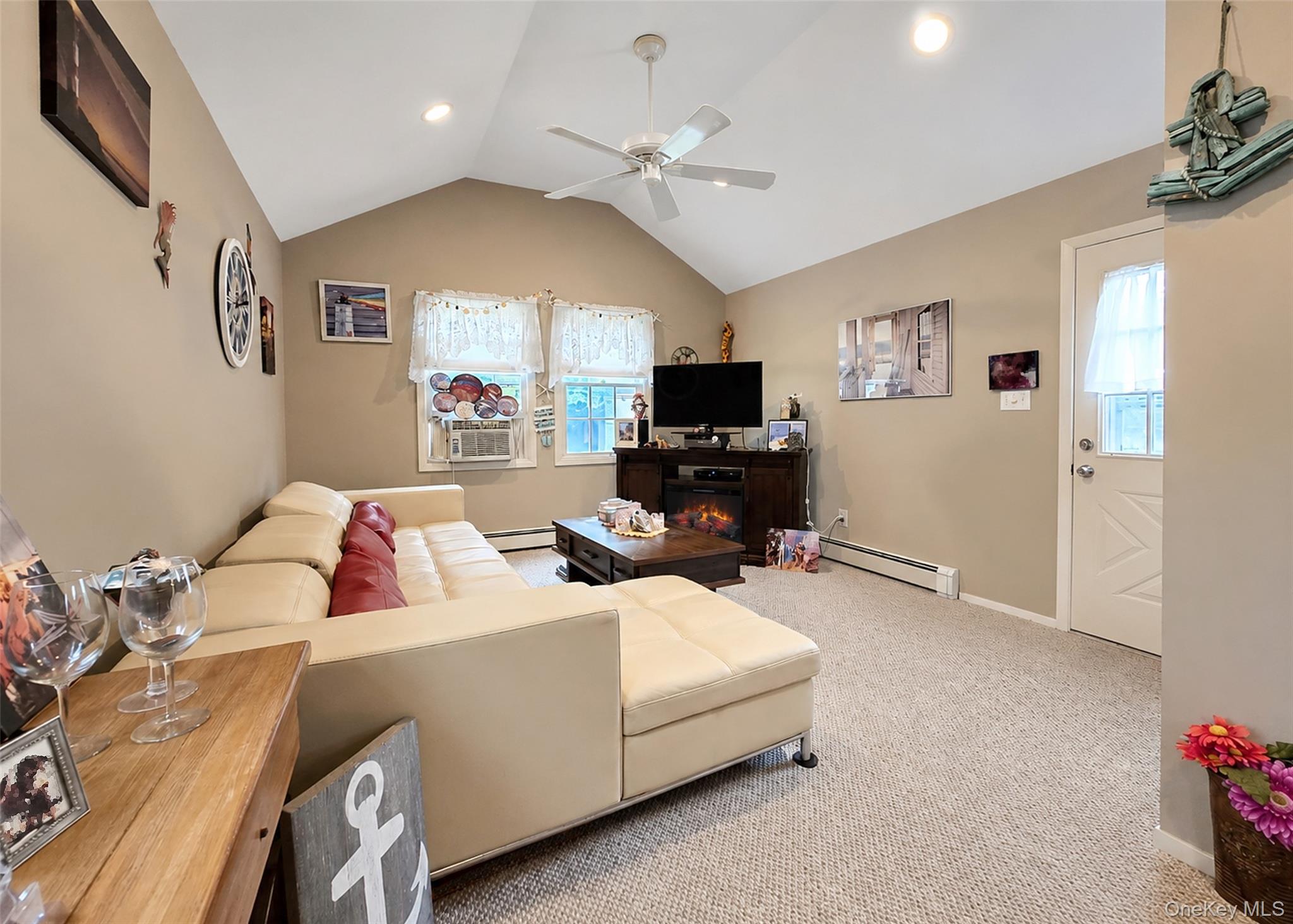 19 Evy Court Property Photo 16