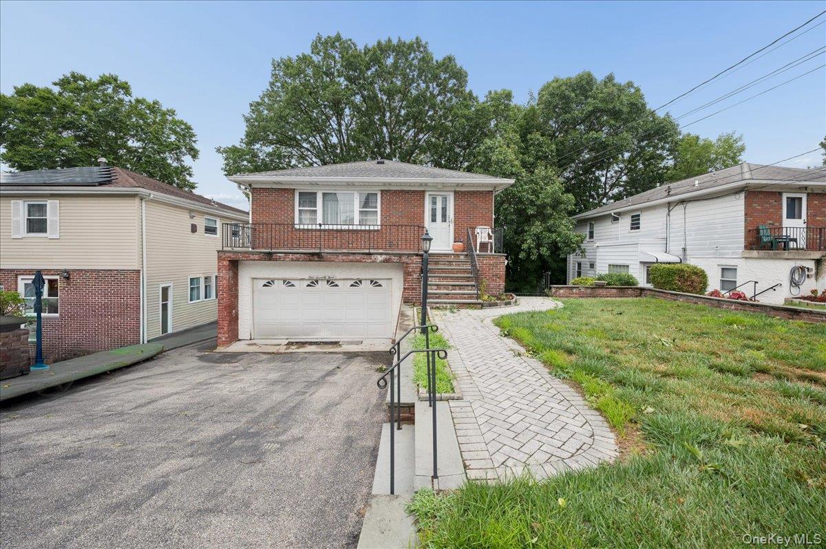 173 Bennett Avenue Property Photo 2