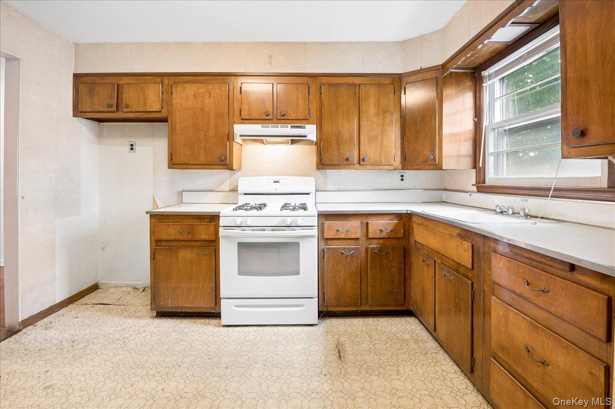 173 Bennett Avenue Property Photo 8