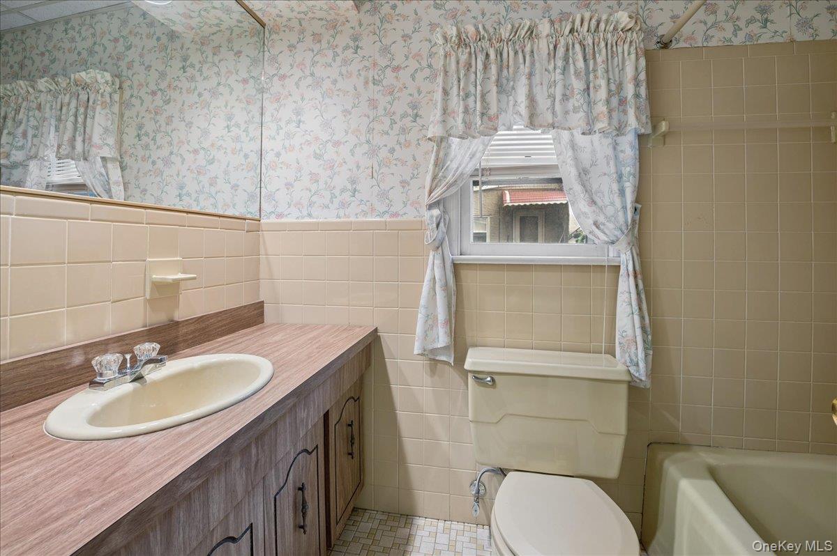 173 Bennett Avenue Property Photo 24