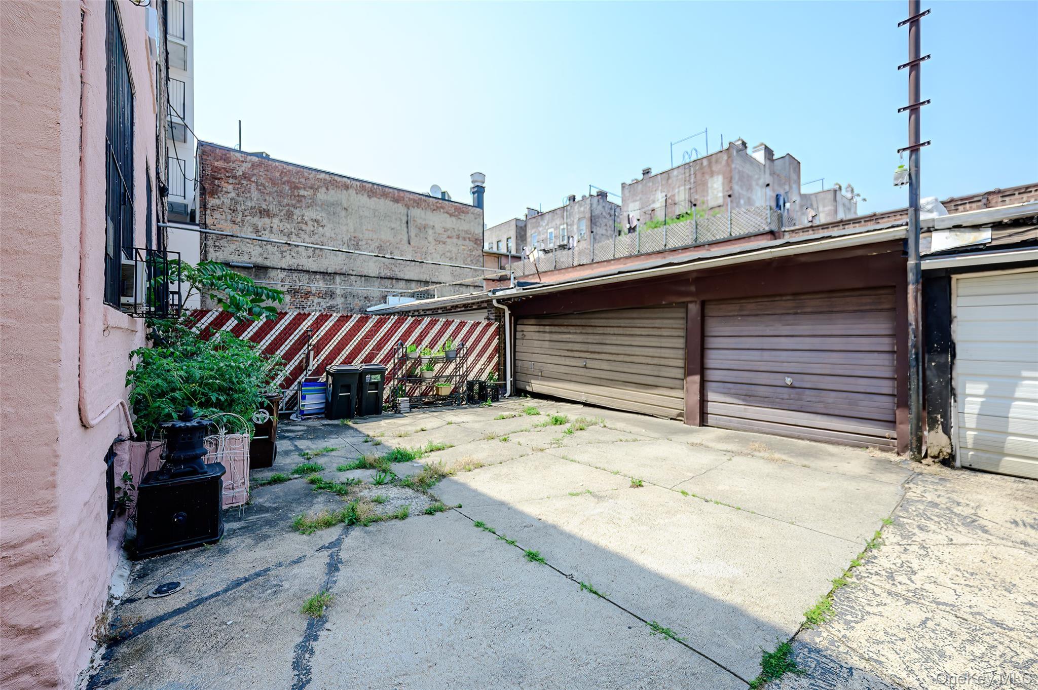 618 E 2nd Street Property Photo 35