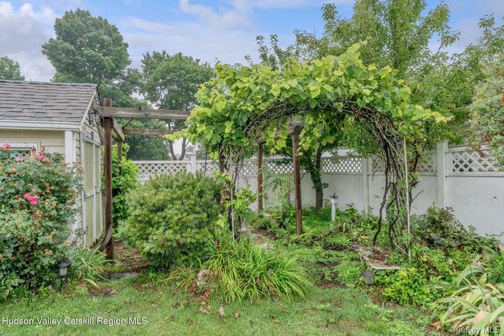 583 Savoy Street Property Photo 32