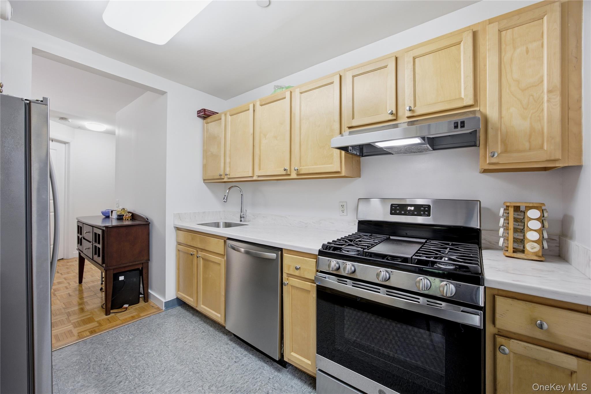 118 Schenectady Avenue 109 Property Photo 8