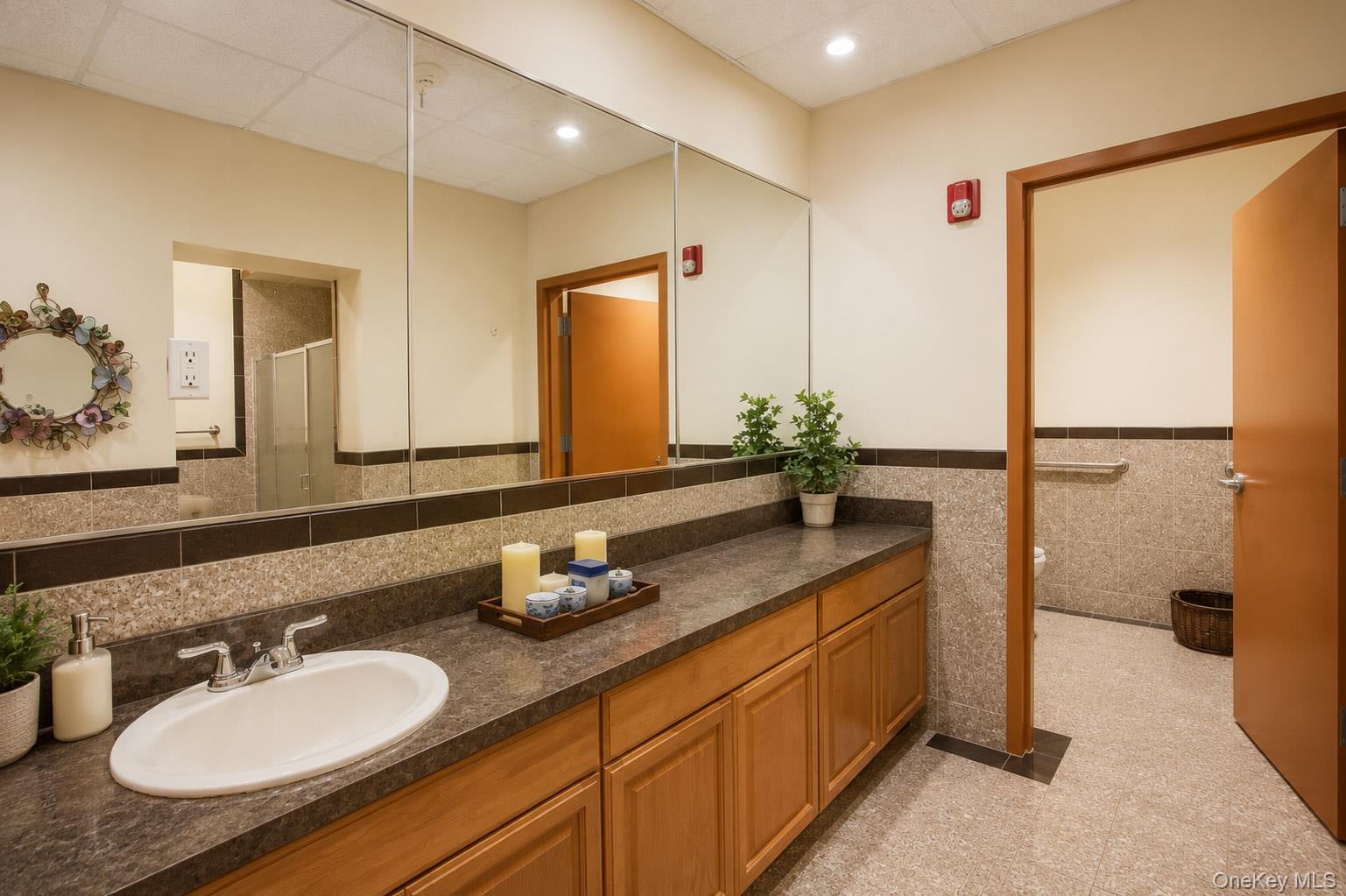 1158 Atlantic Avenue Property Photo 14