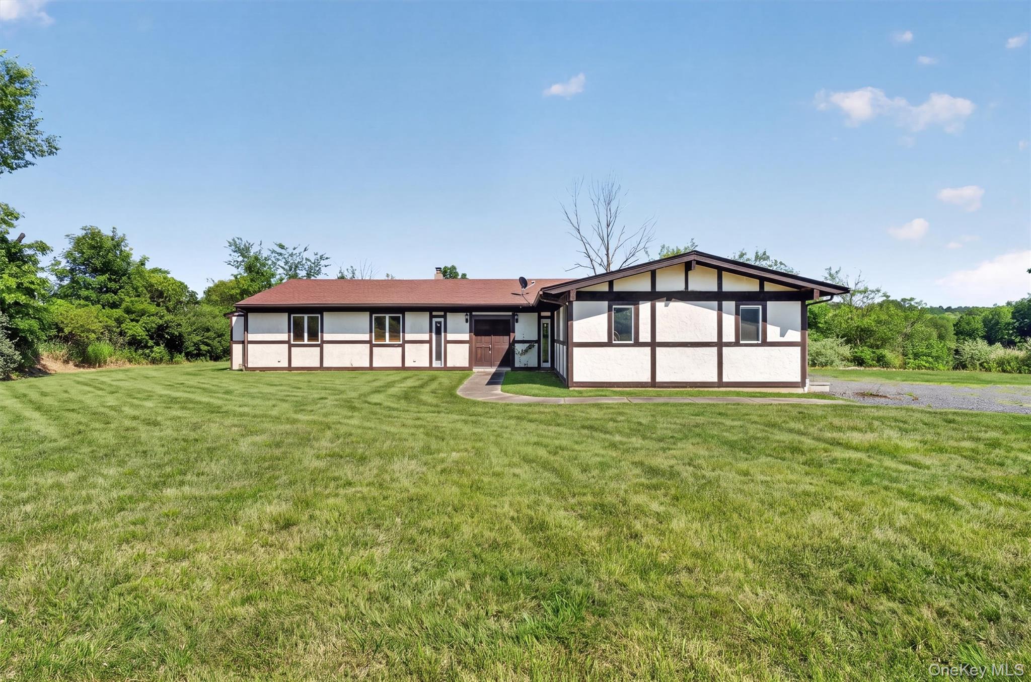 25 Red Mills Road Property Photo 3
