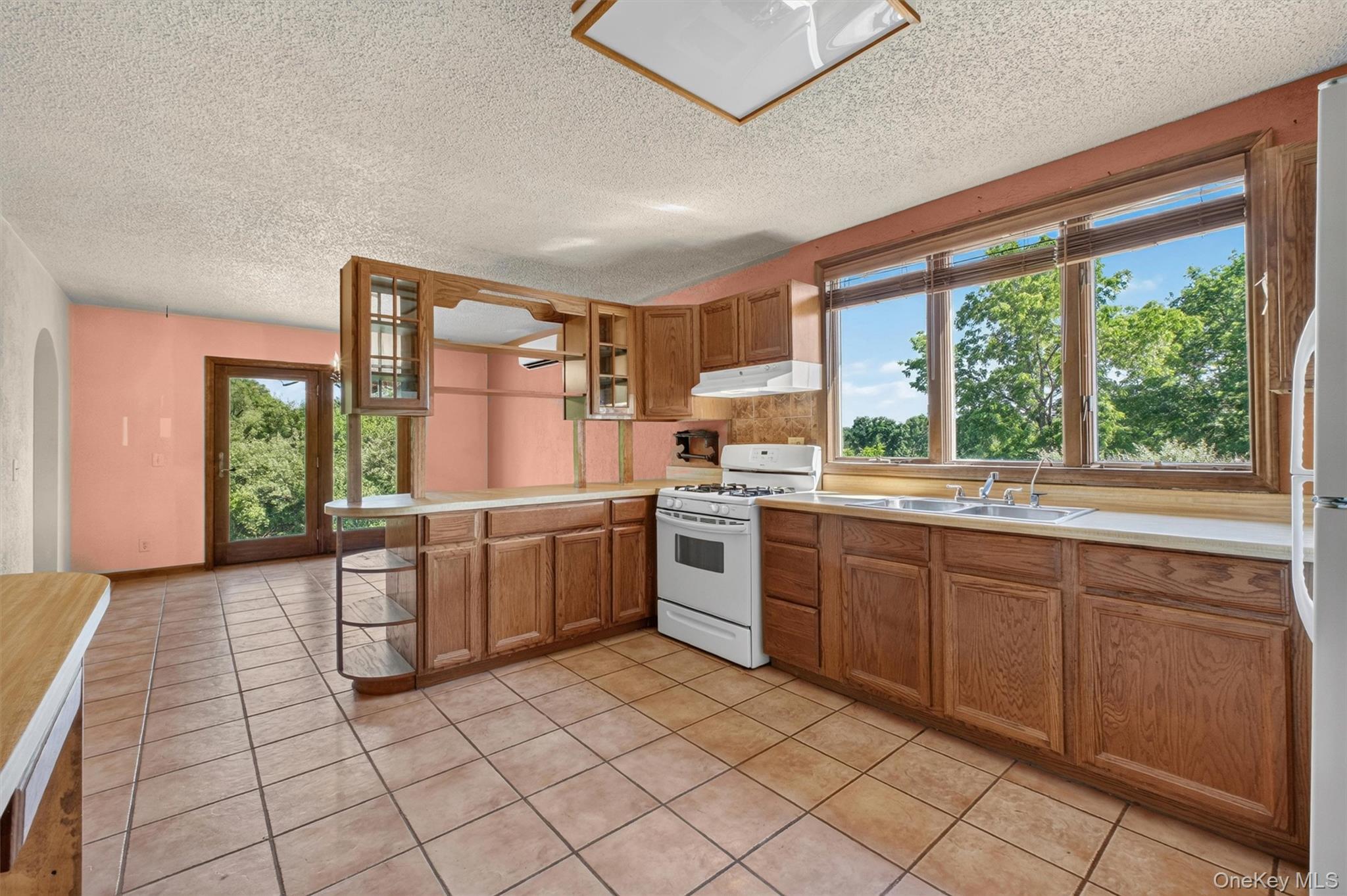 25 Red Mills Road Property Photo 5