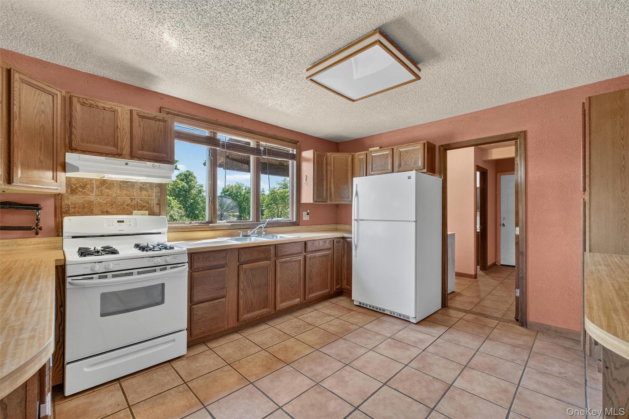 25 Red Mills Road Property Photo 8