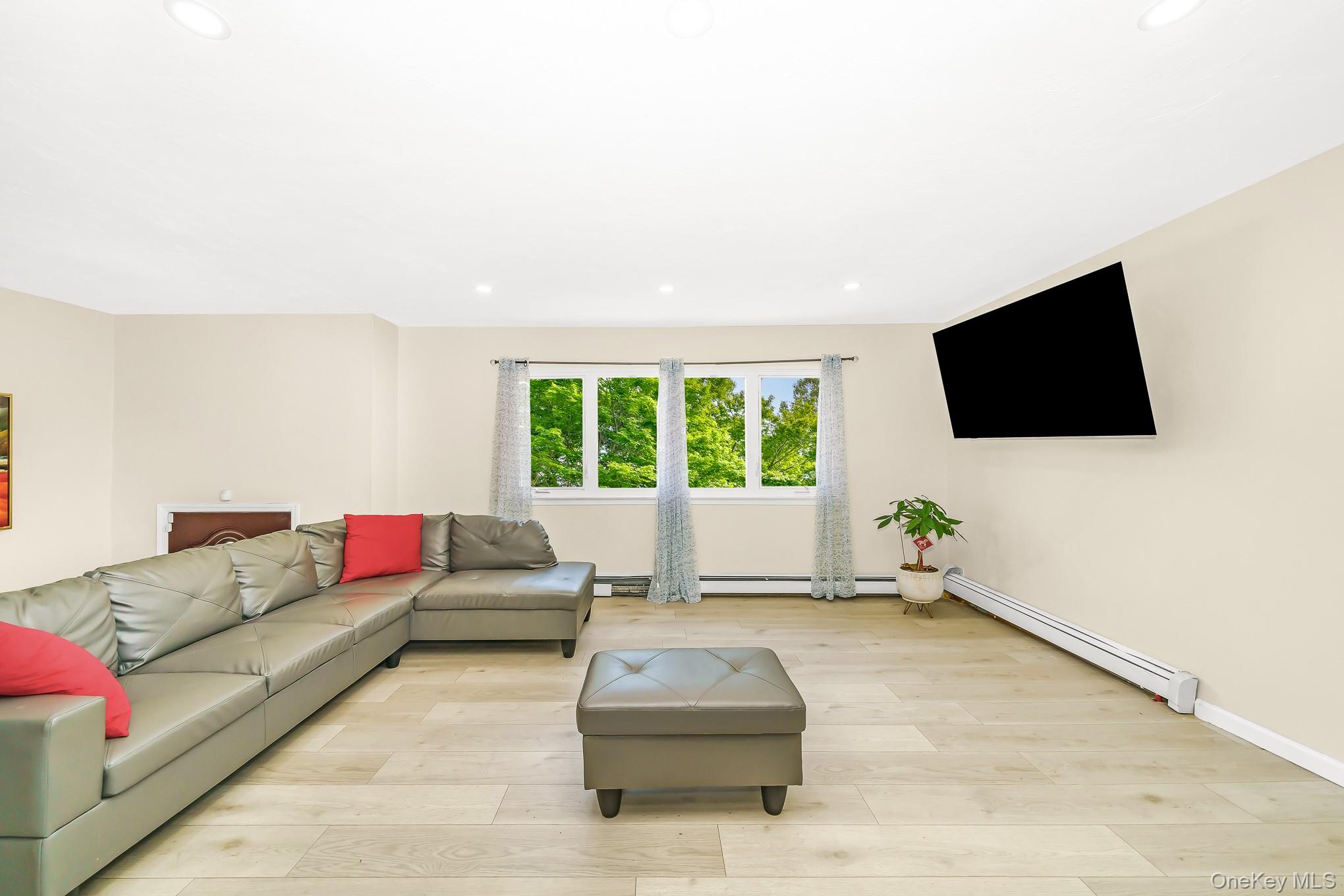 9 Hamlin Avenue Property Photo 7