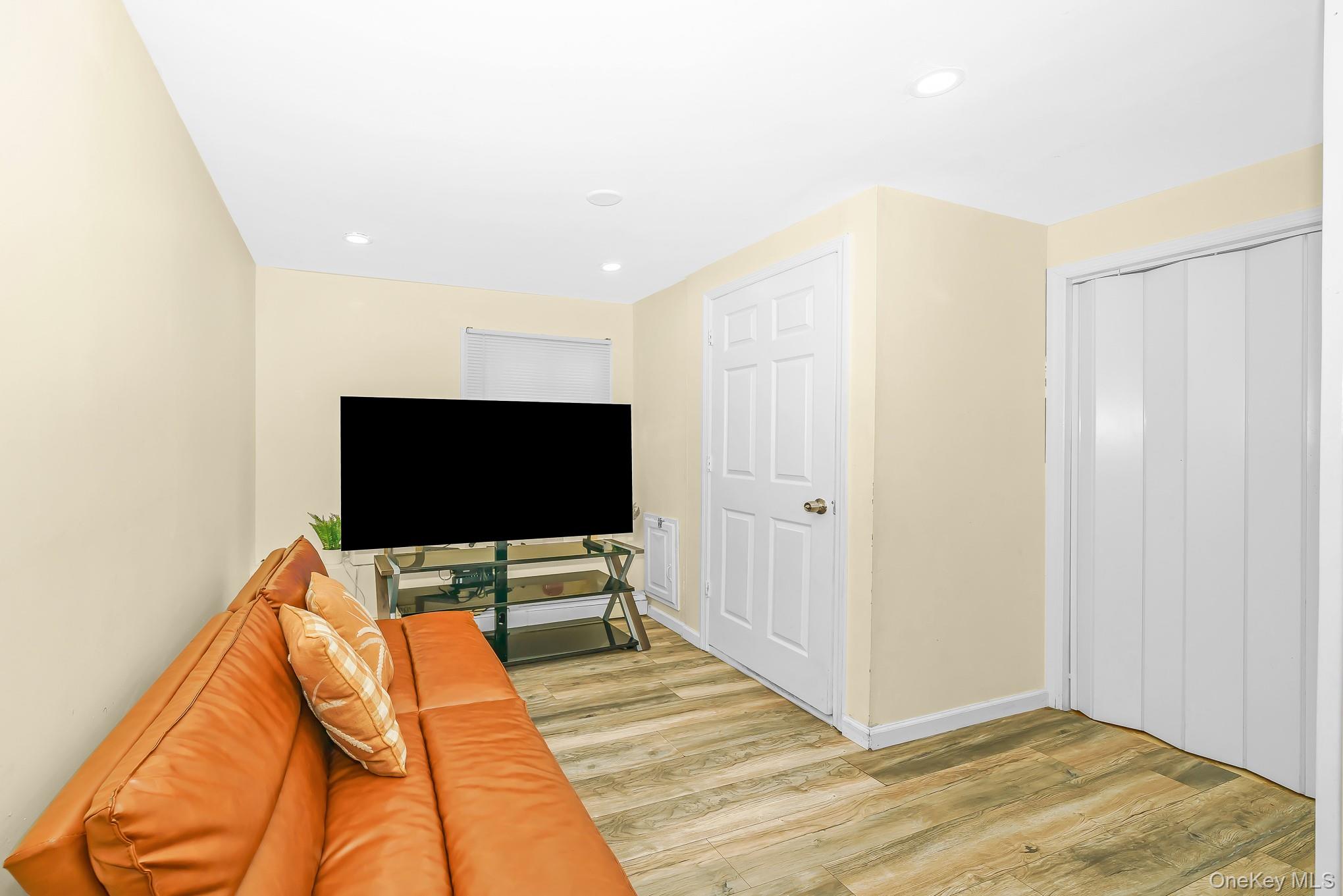 9 Hamlin Avenue Property Photo 18