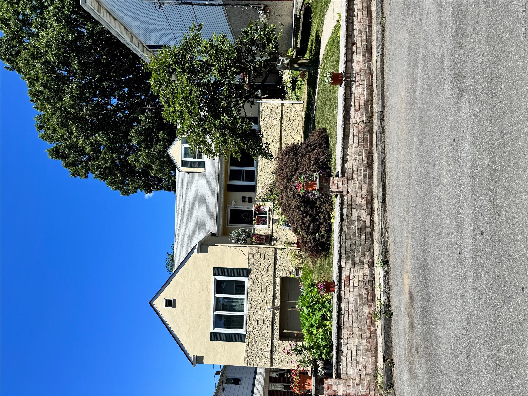 57 Woodruff Avenue Property Photo 2