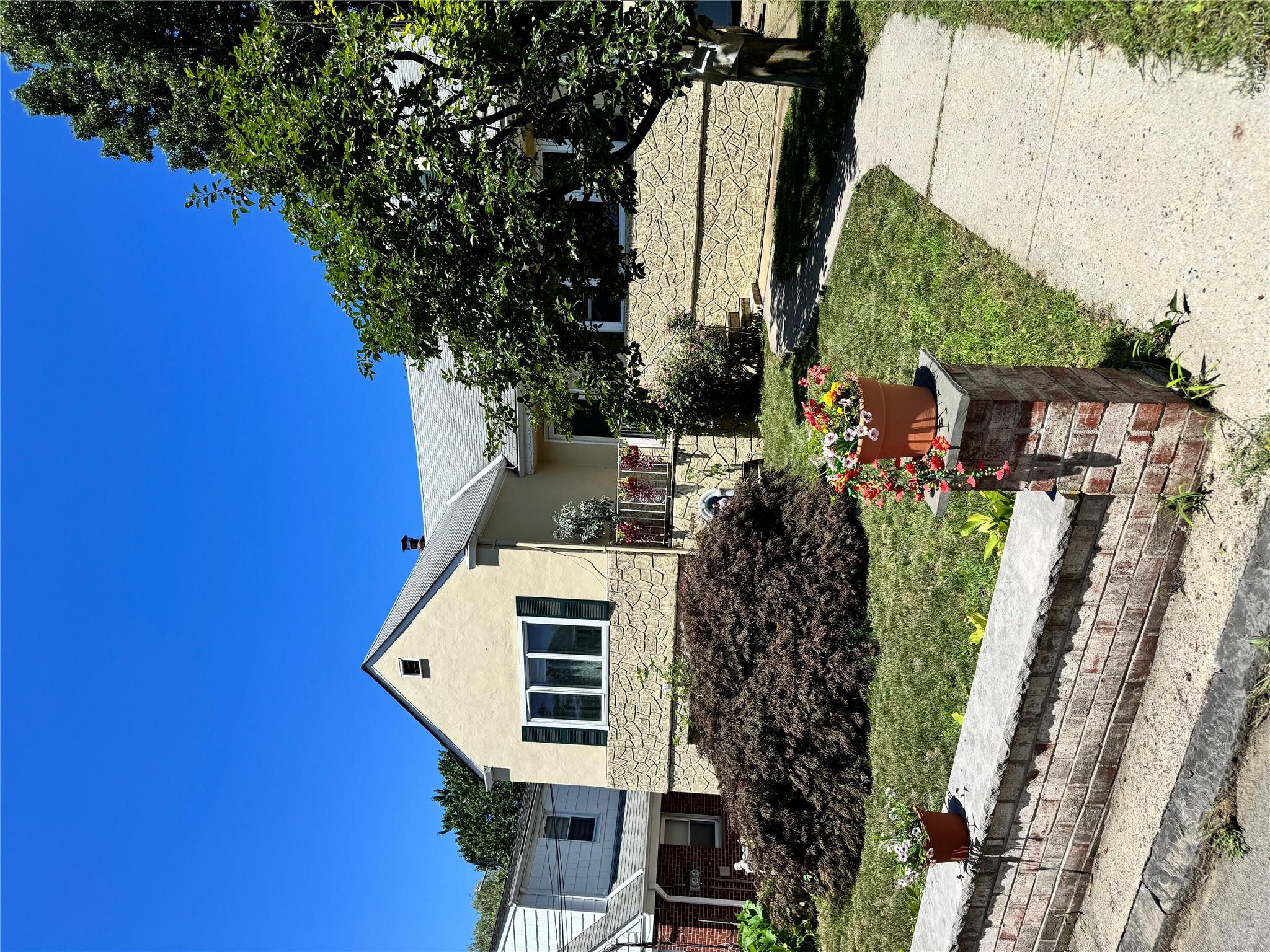 57 Woodruff Avenue Property Photo 3
