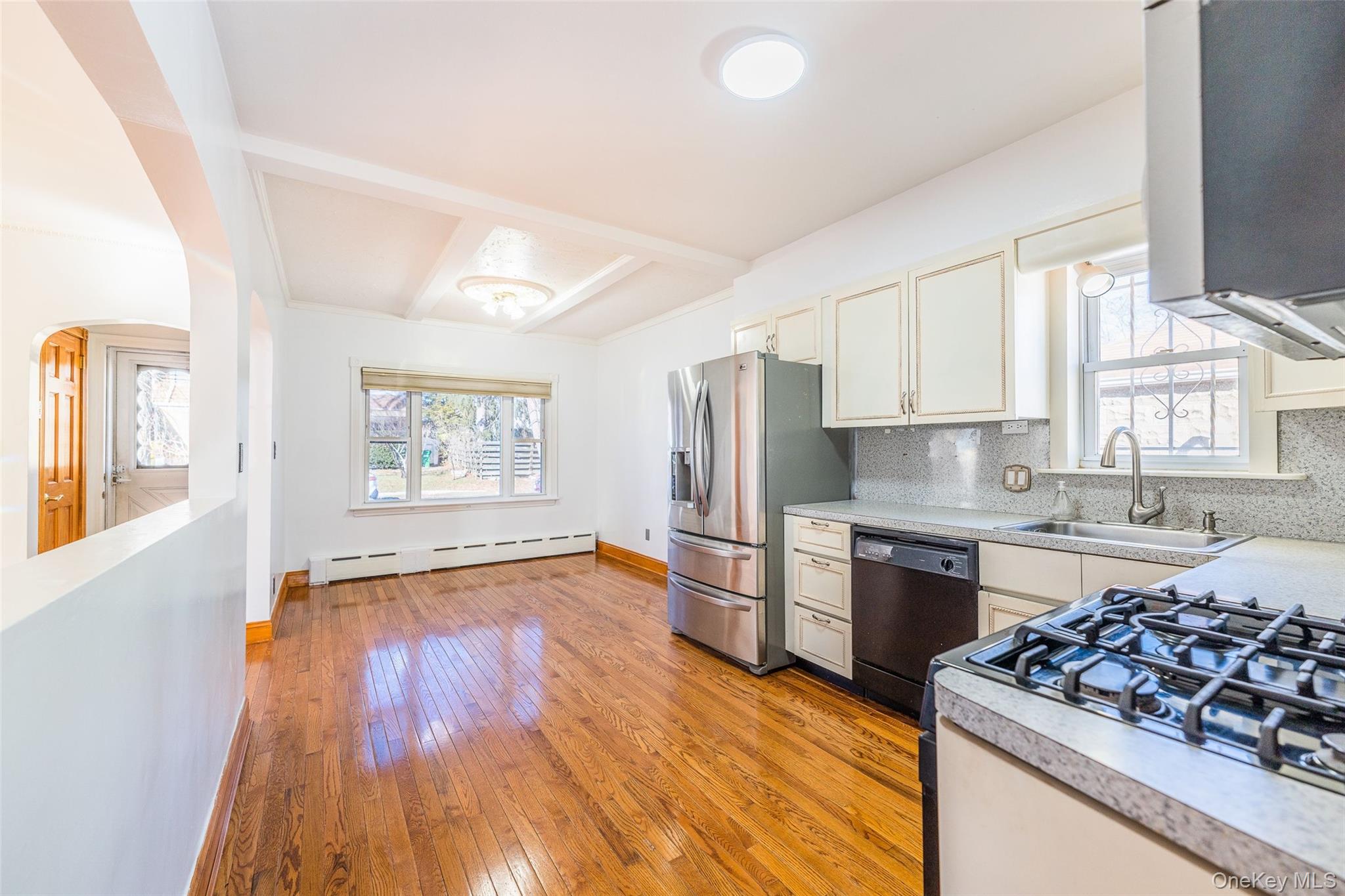 65-11 168th Street Property Photo 7