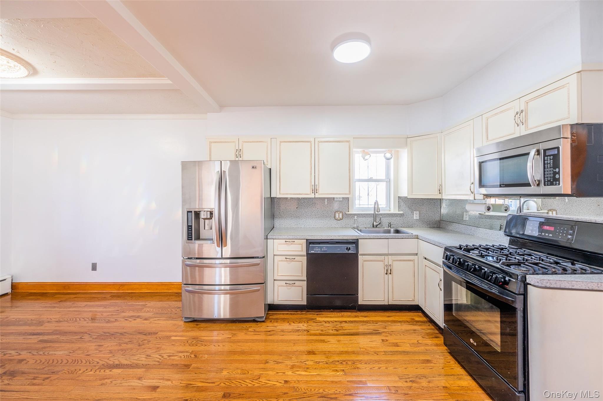 65-11 168th Street Property Photo 15