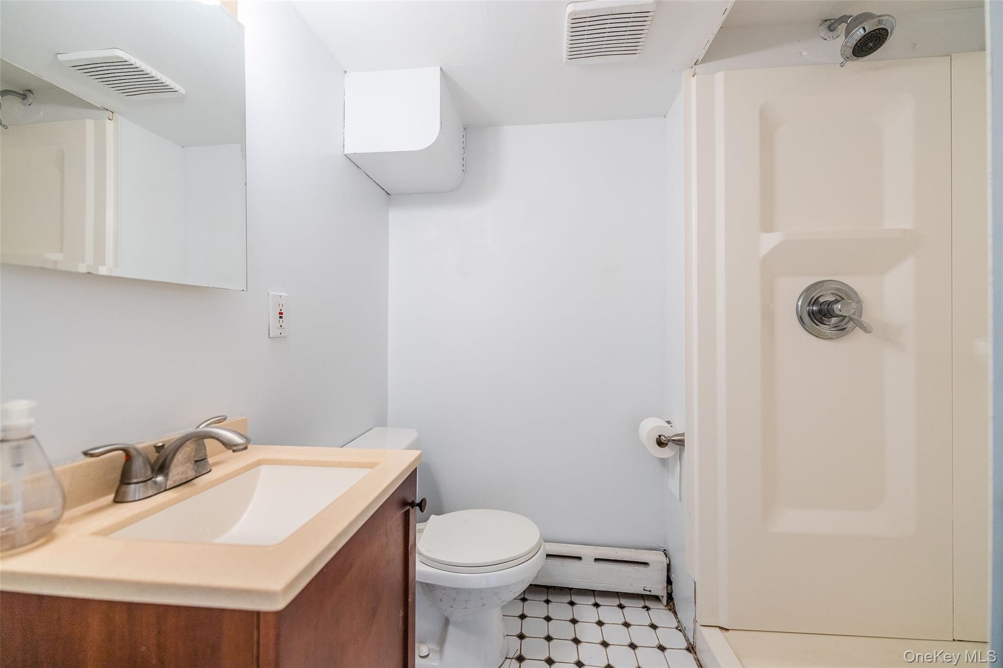 65-11 168th Street Property Photo 16