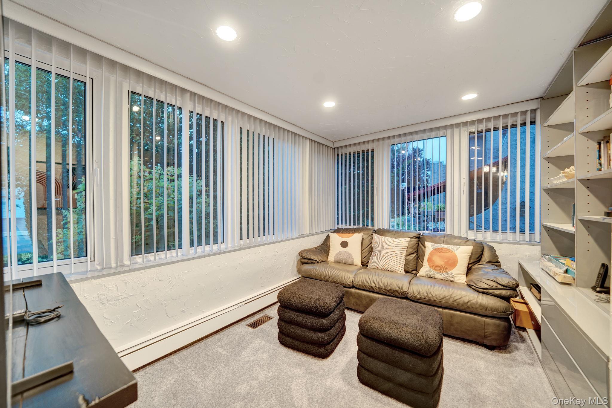 327 Wynsum Avenue Property Photo 21