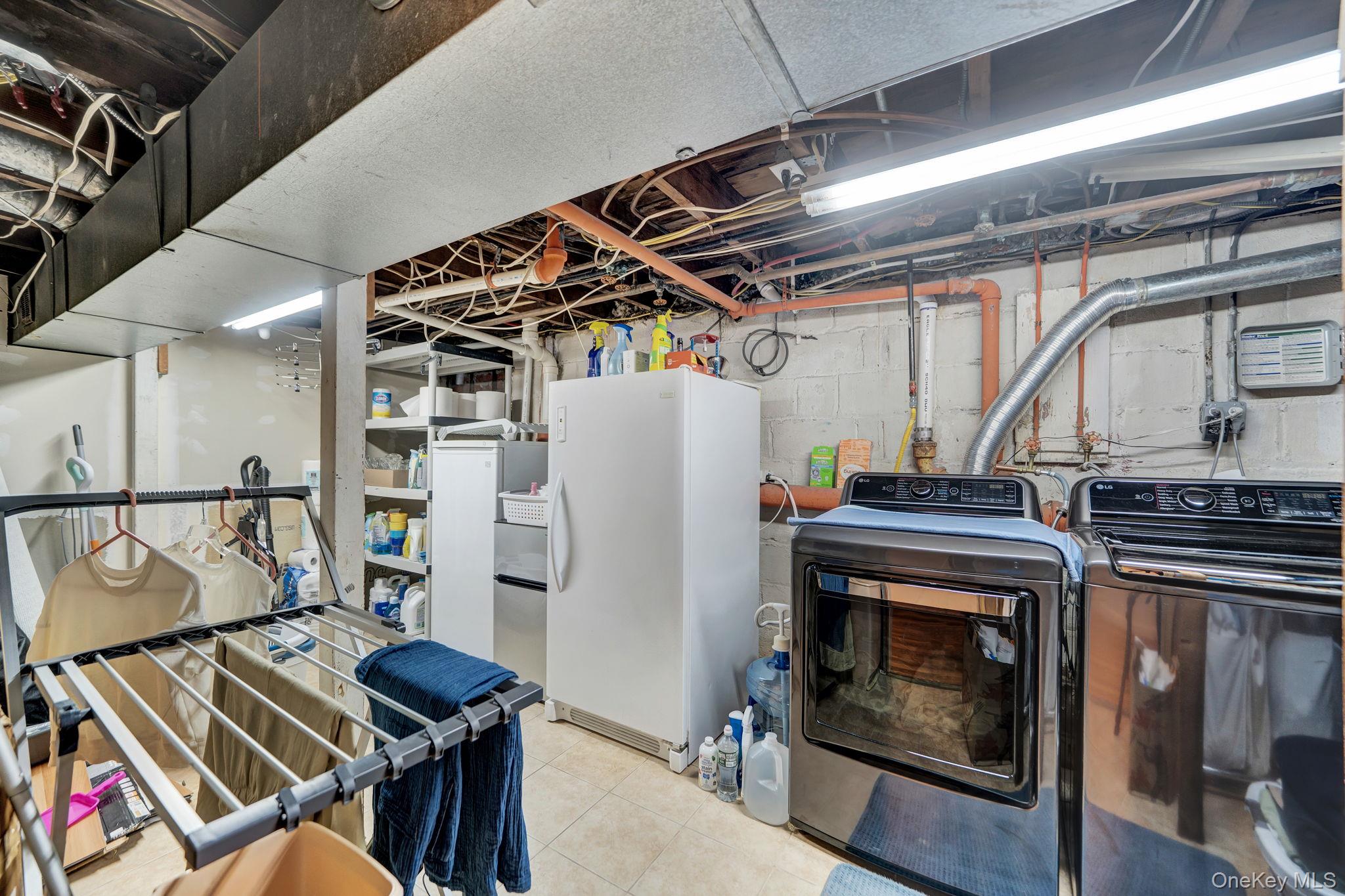 327 Wynsum Avenue Property Photo 36