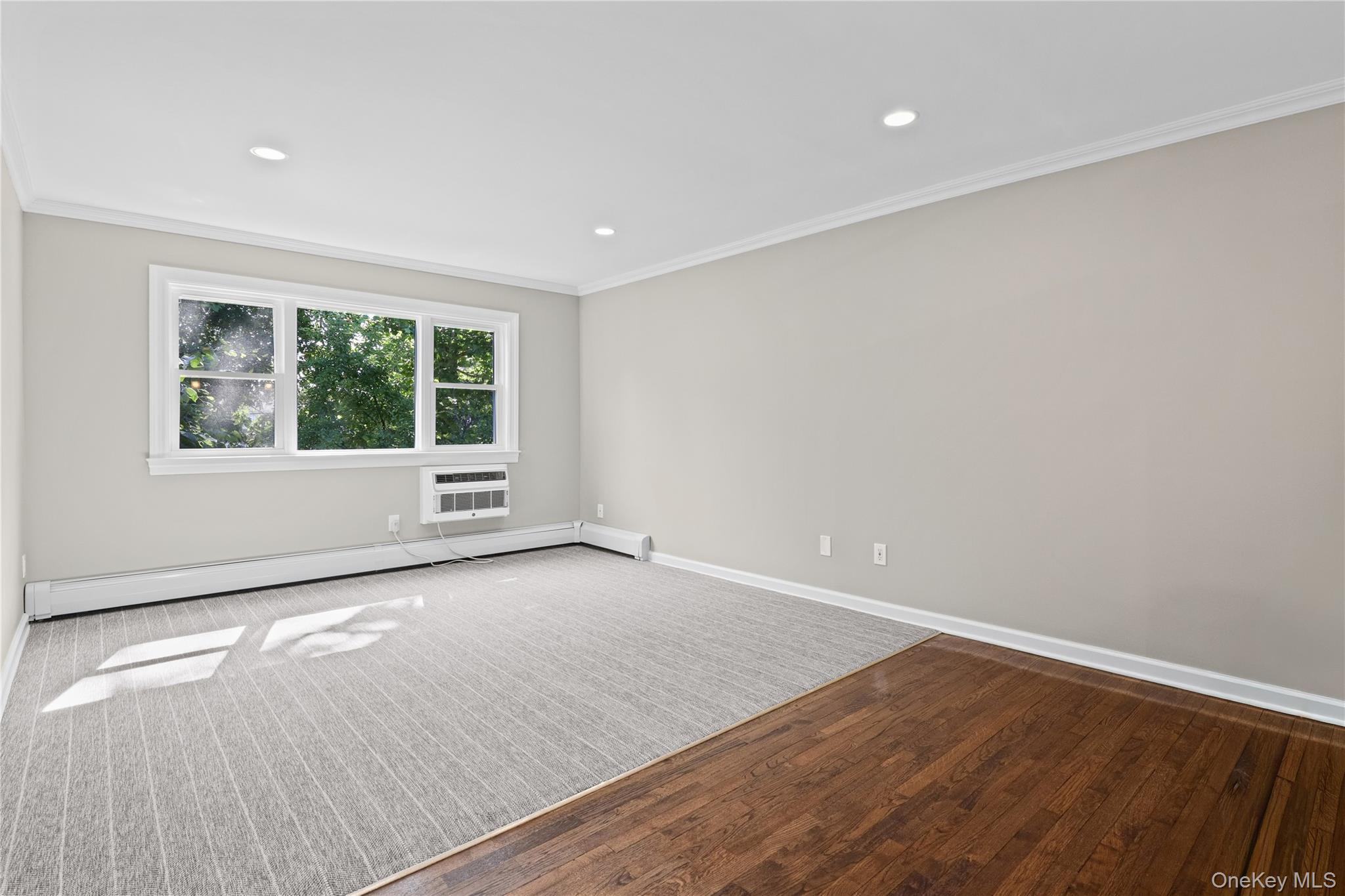 152 B N Broadway 2e Property Photo 5