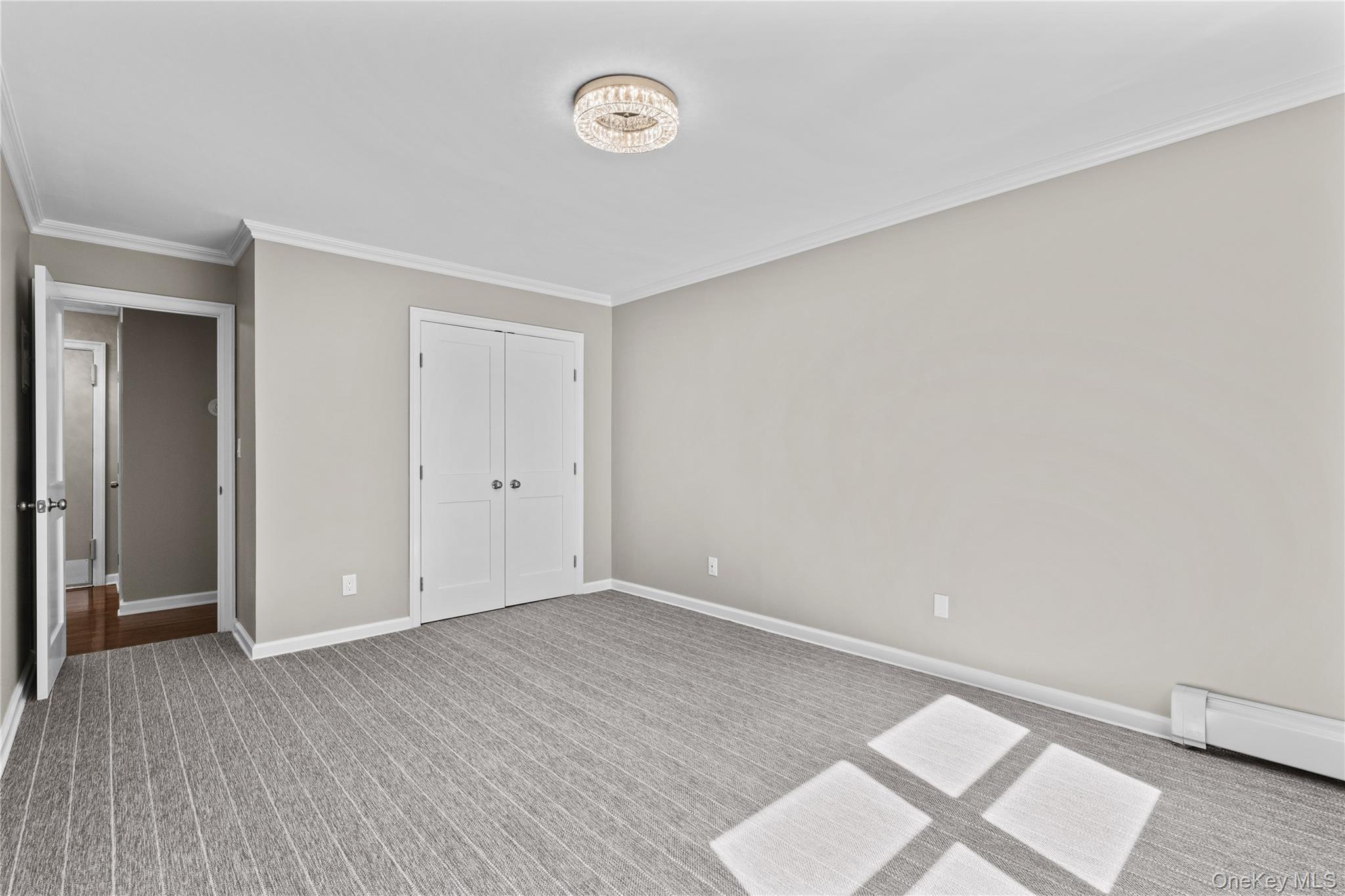 152 B N Broadway 2e Property Photo 10