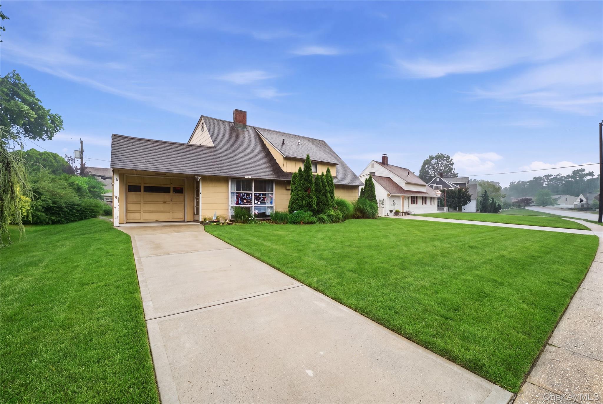 161 Duckpond Drive Property Photo 1