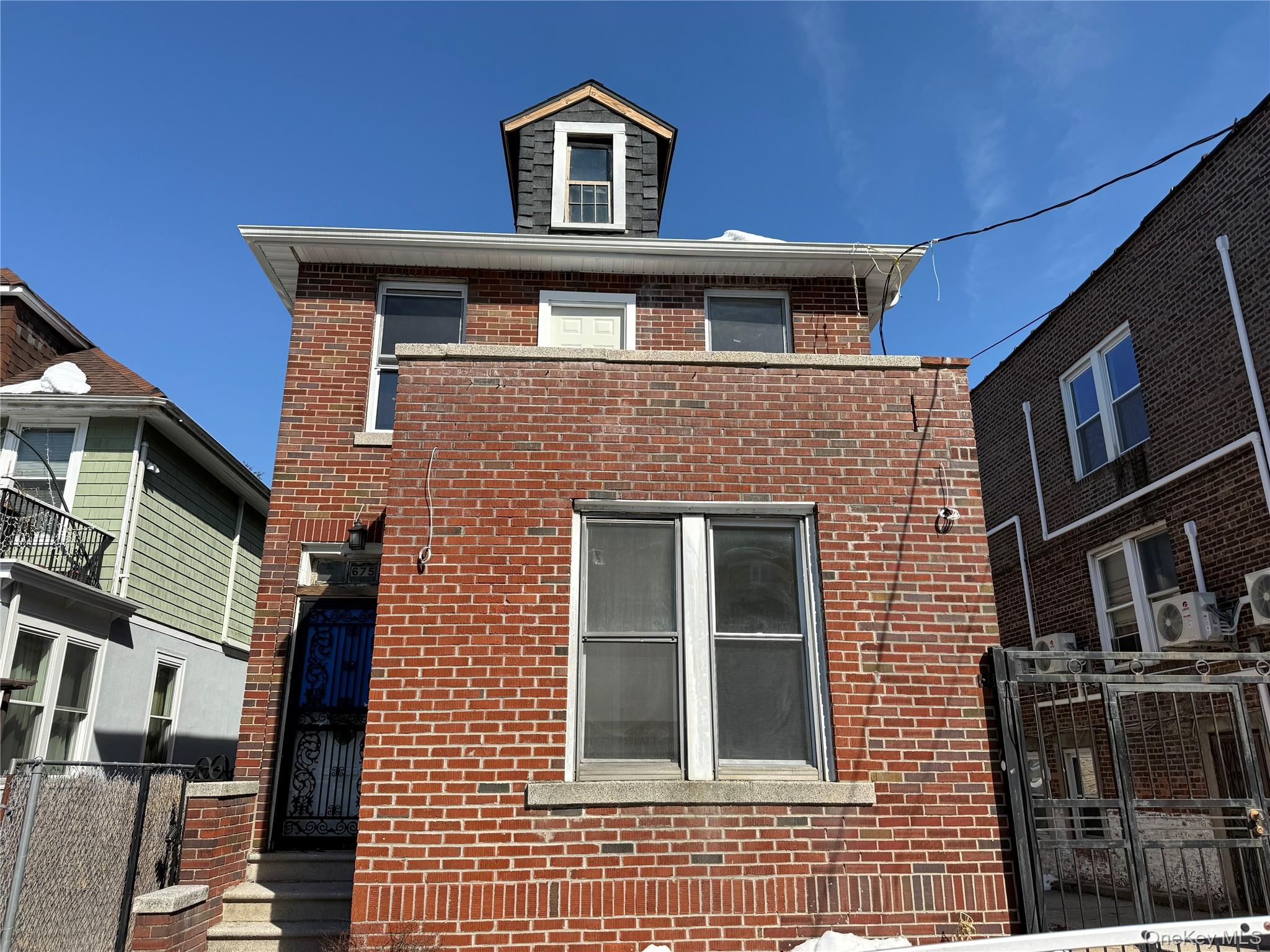 675 E 230th Street Property Photo 1