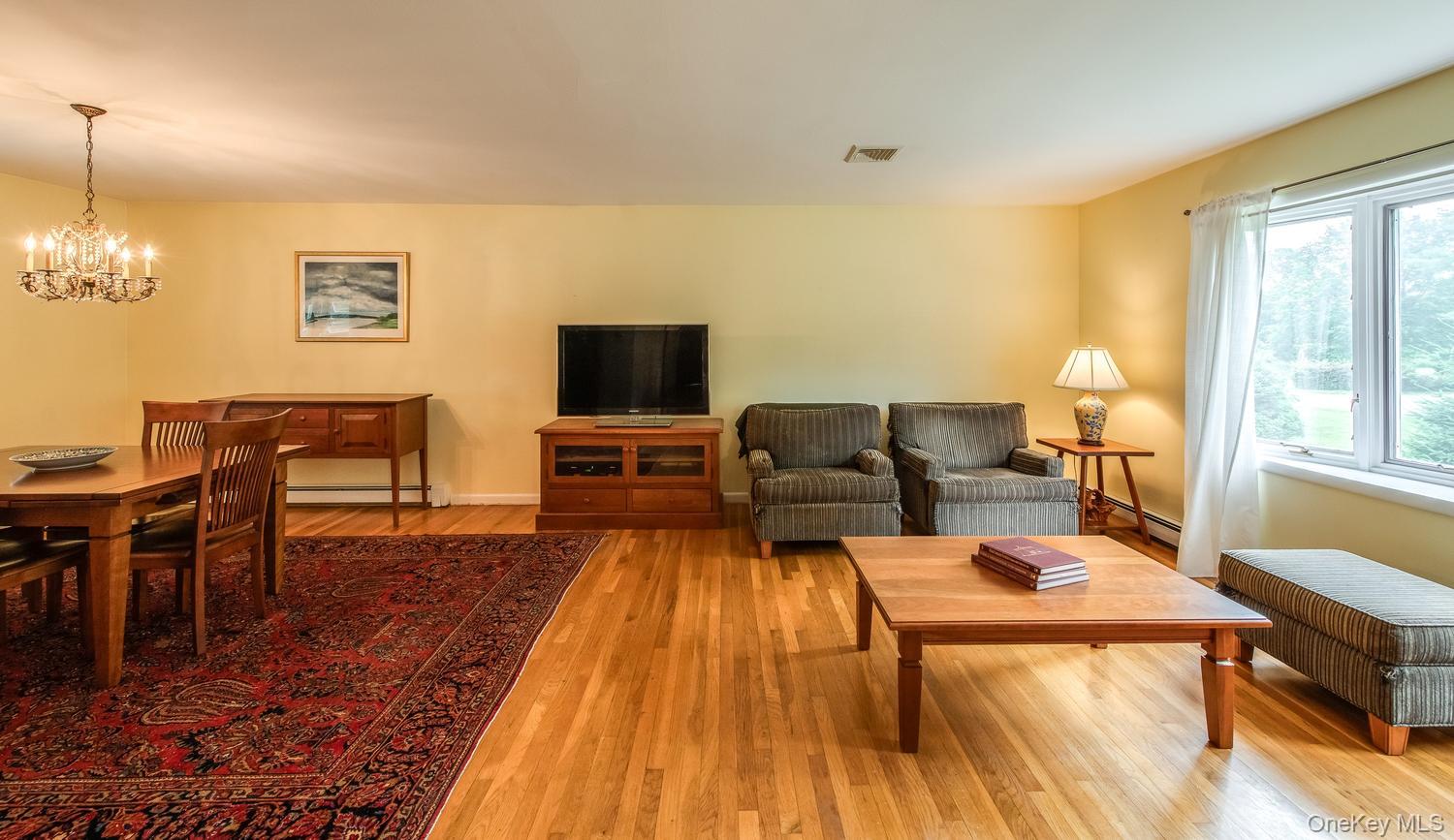 284 Waterbury Hill Road Property Photo 4