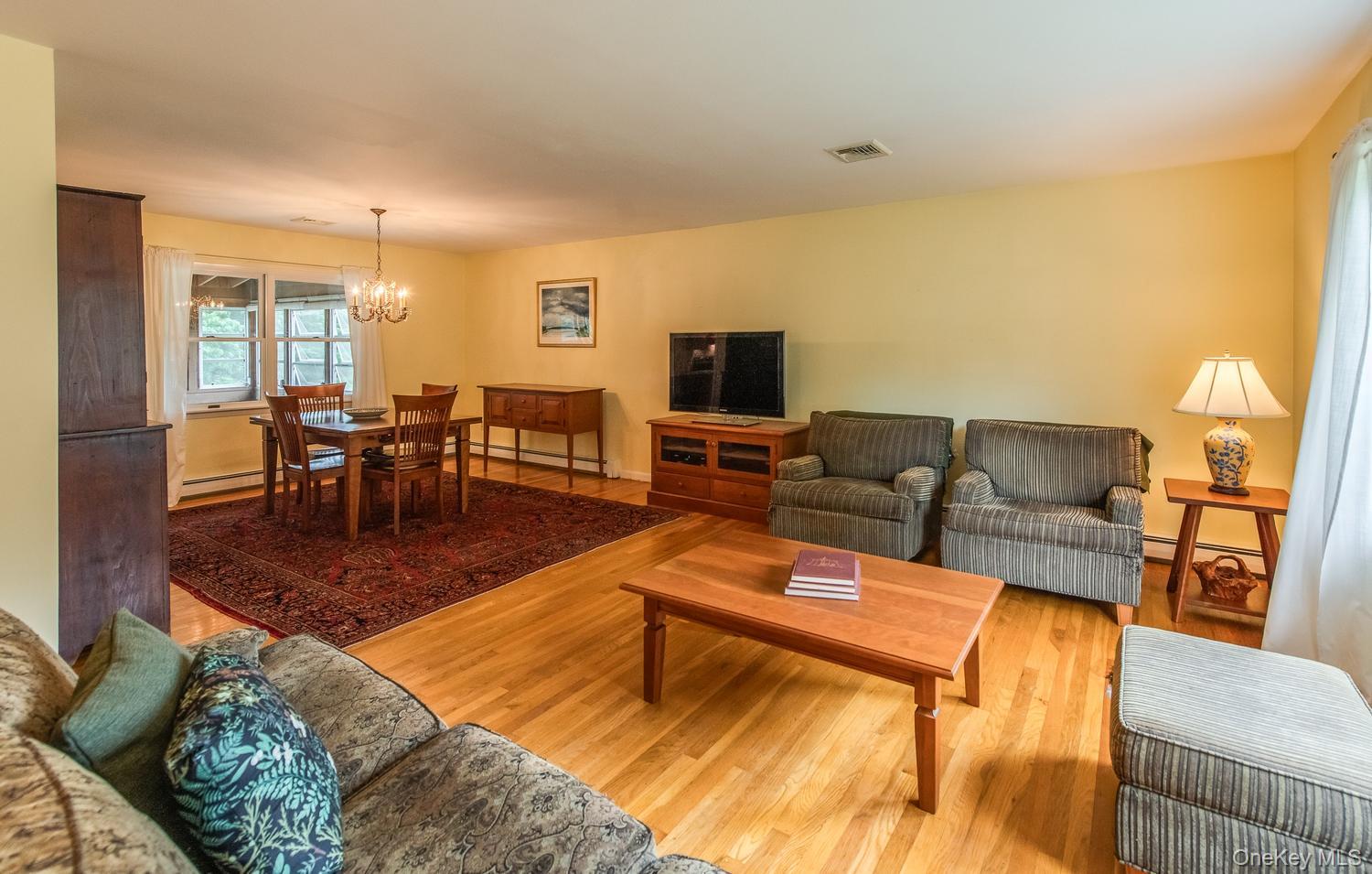 284 Waterbury Hill Road Property Photo 6