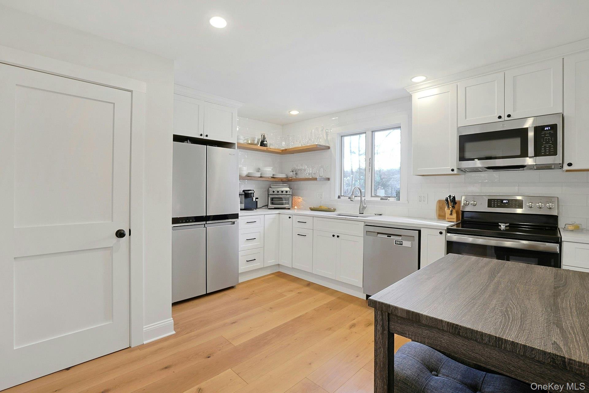 32 School Street A Property Photo 6