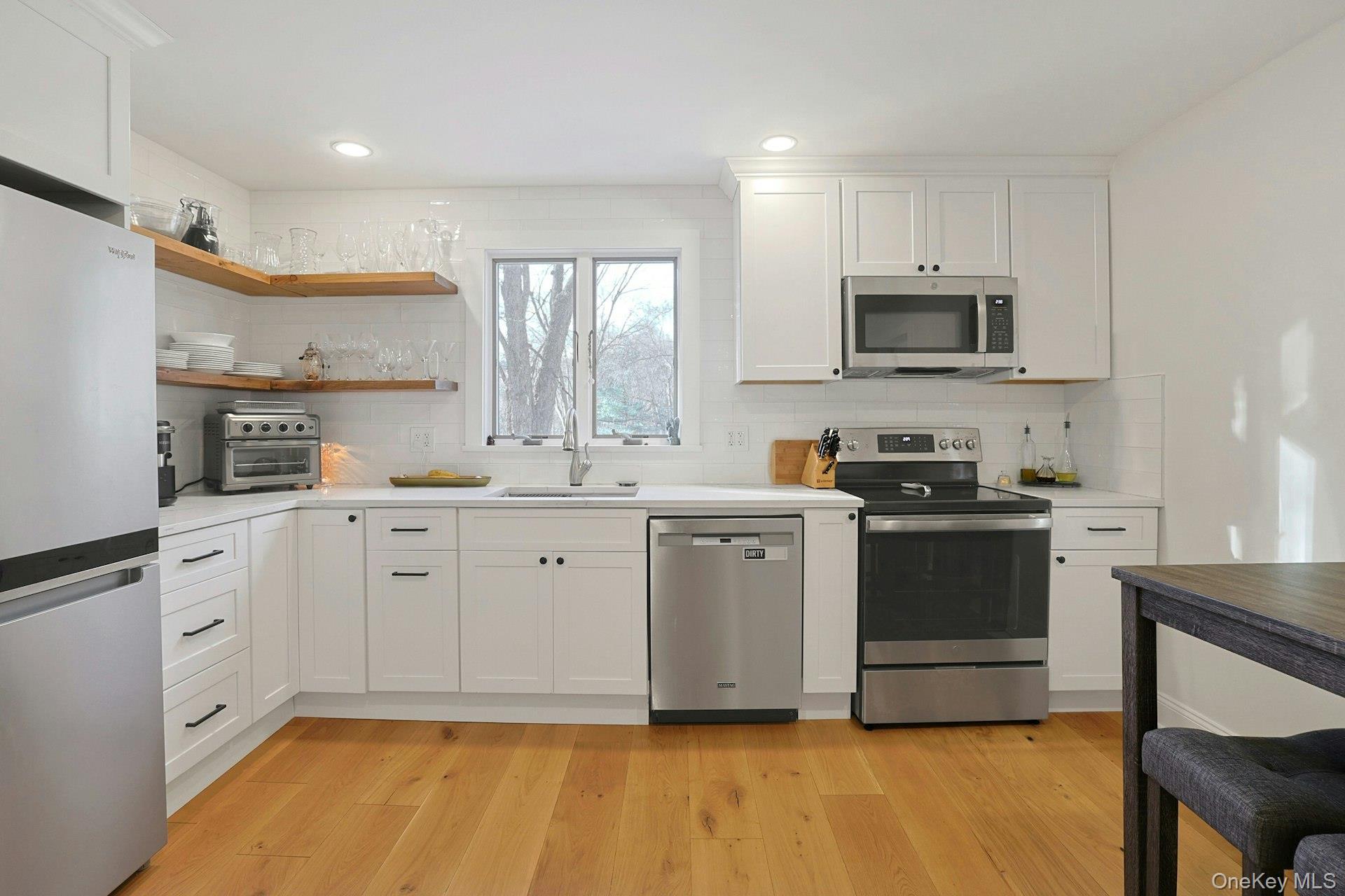 32 School Street A Property Photo 9