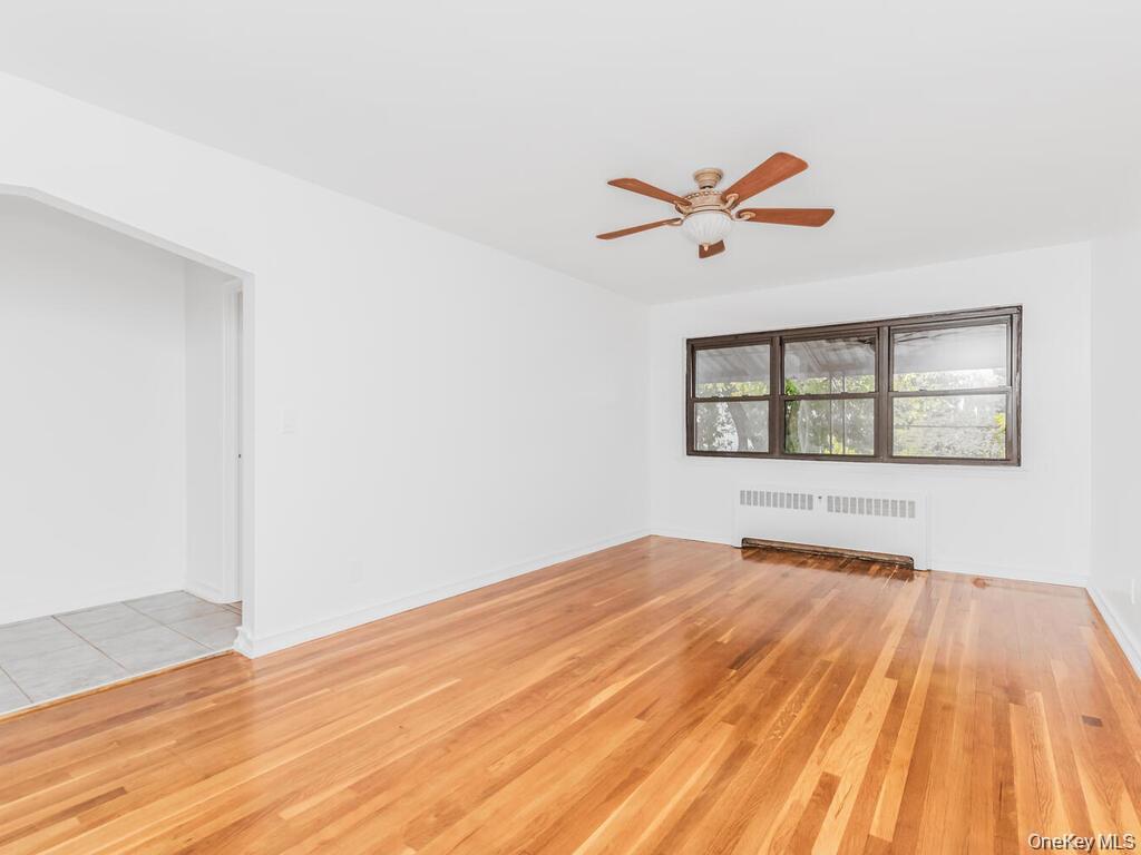 1863 Williamsbridge Road Property Photo 4
