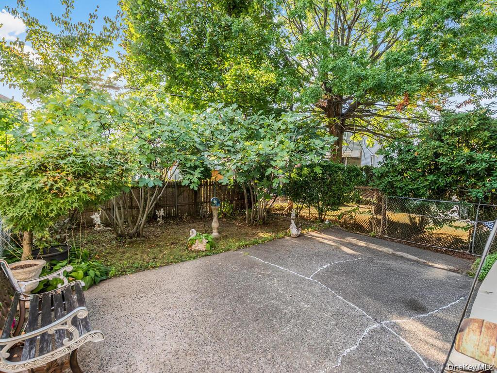 1863 Williamsbridge Road Property Photo 21