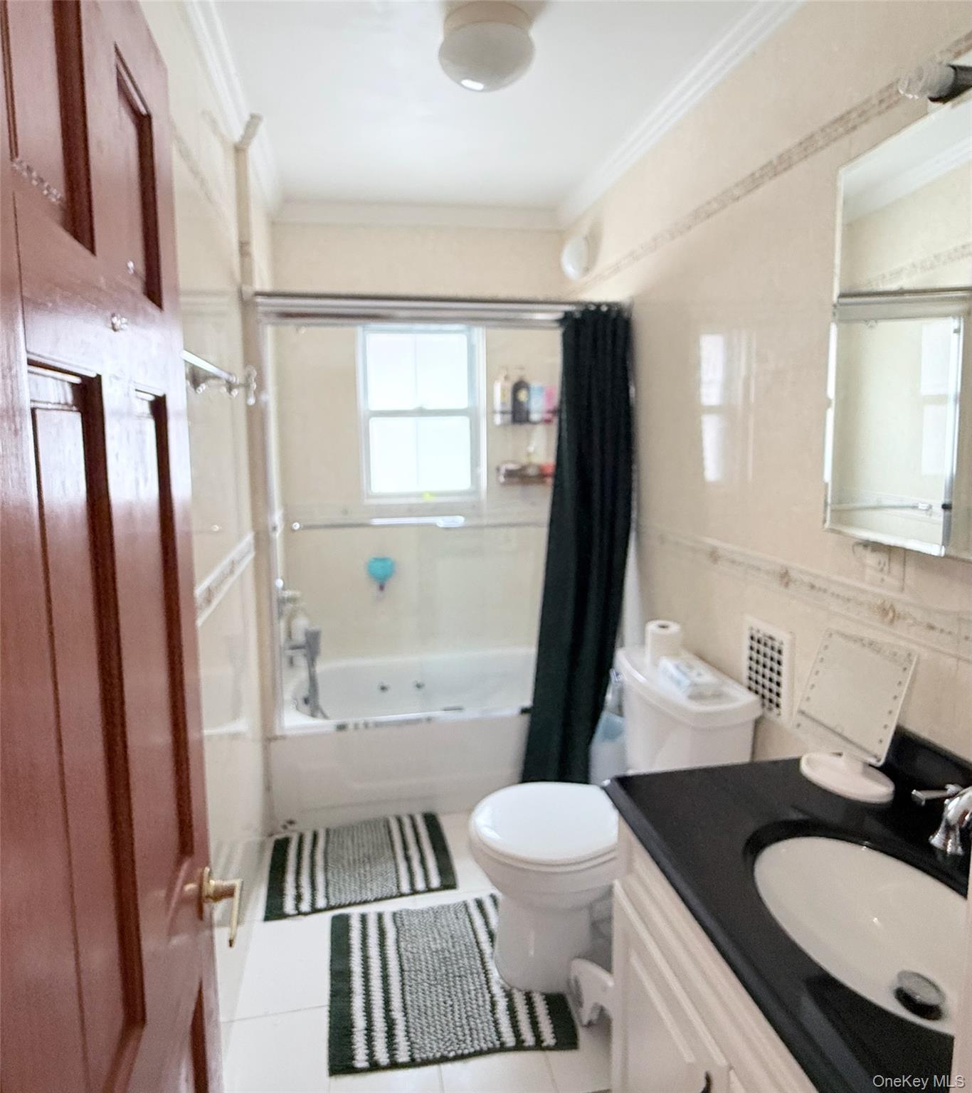 9230 212th Place Property Photo 5