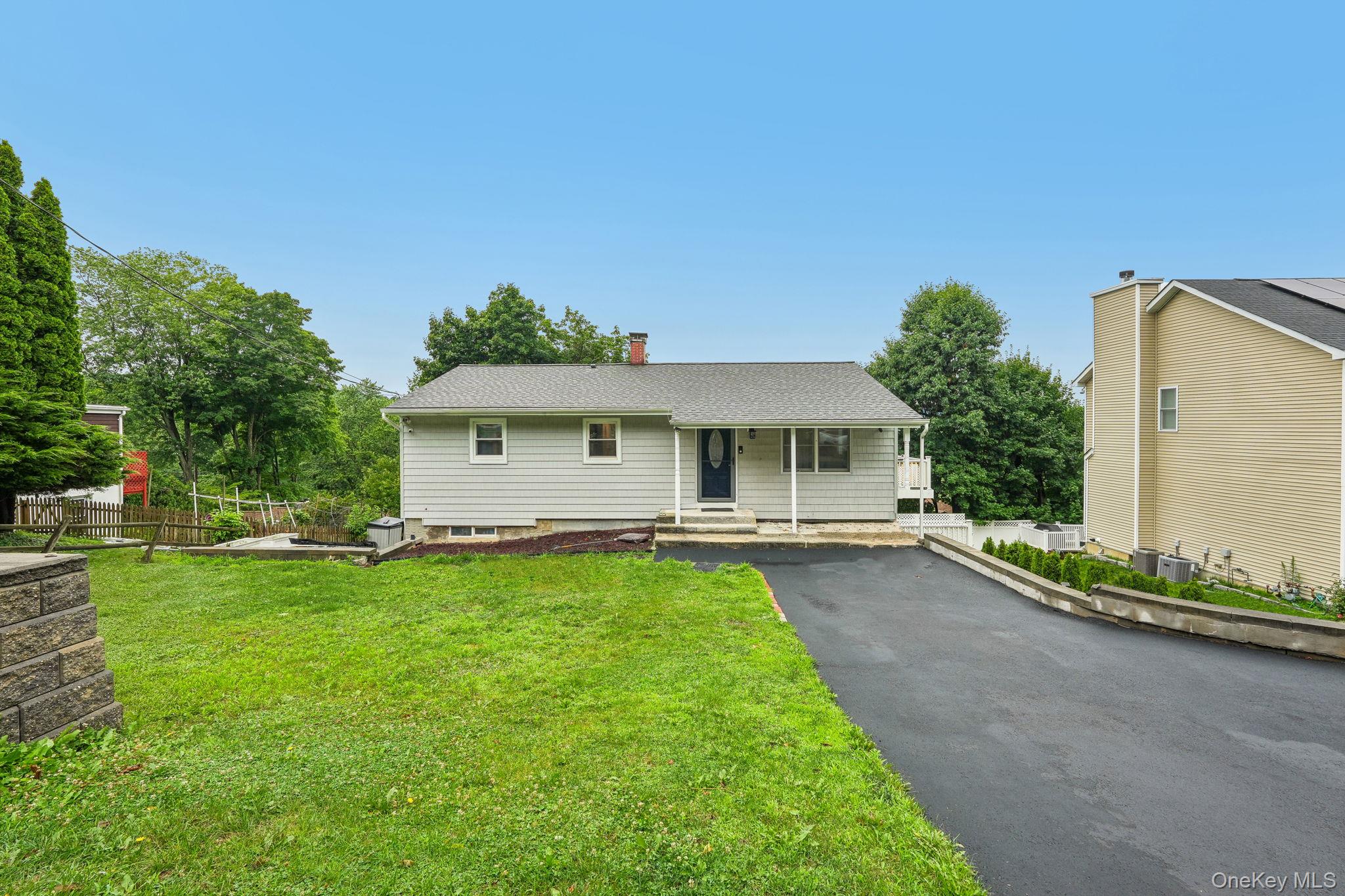 849 Warren Avenue Property Photo 1