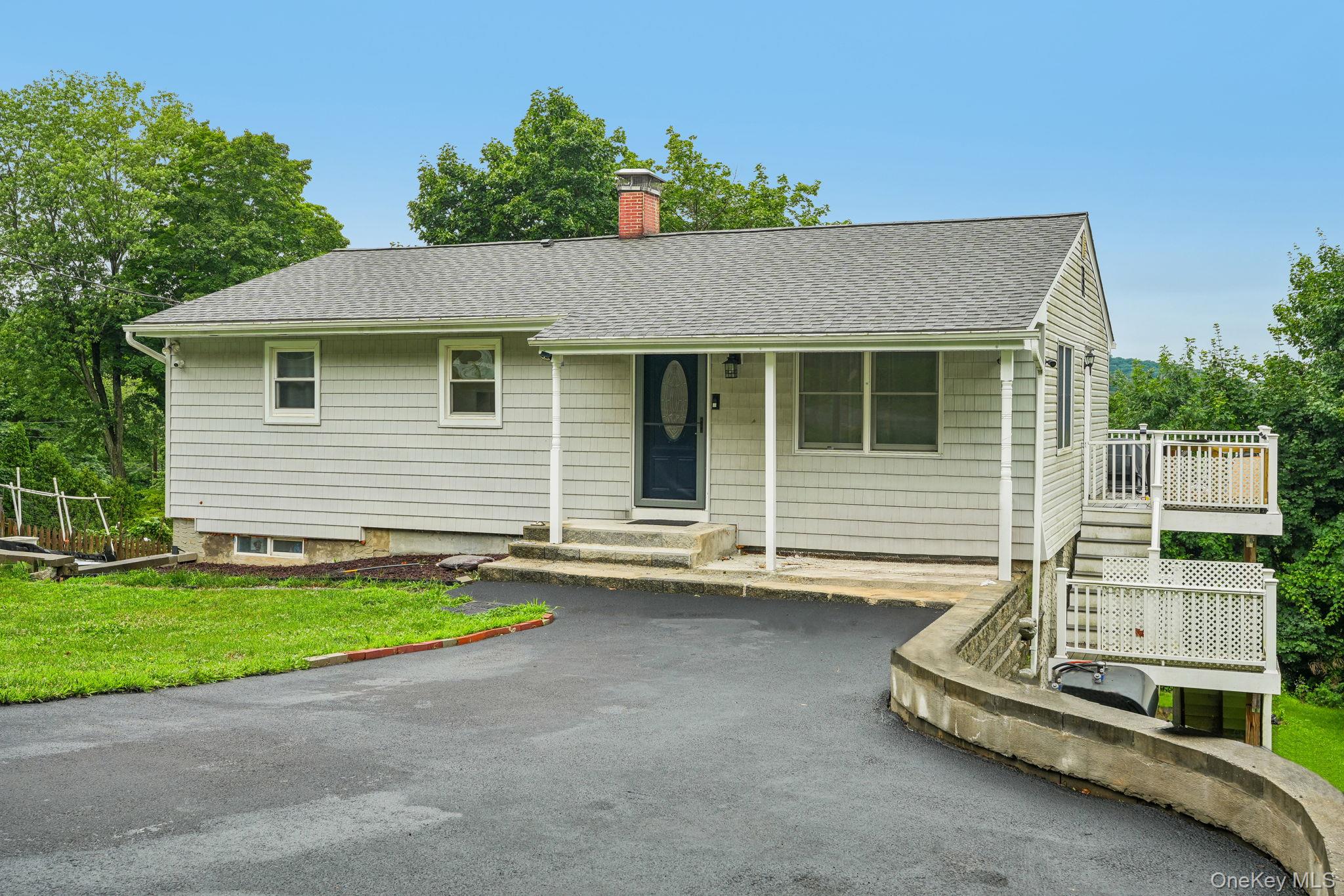 849 Warren Avenue Property Photo 2