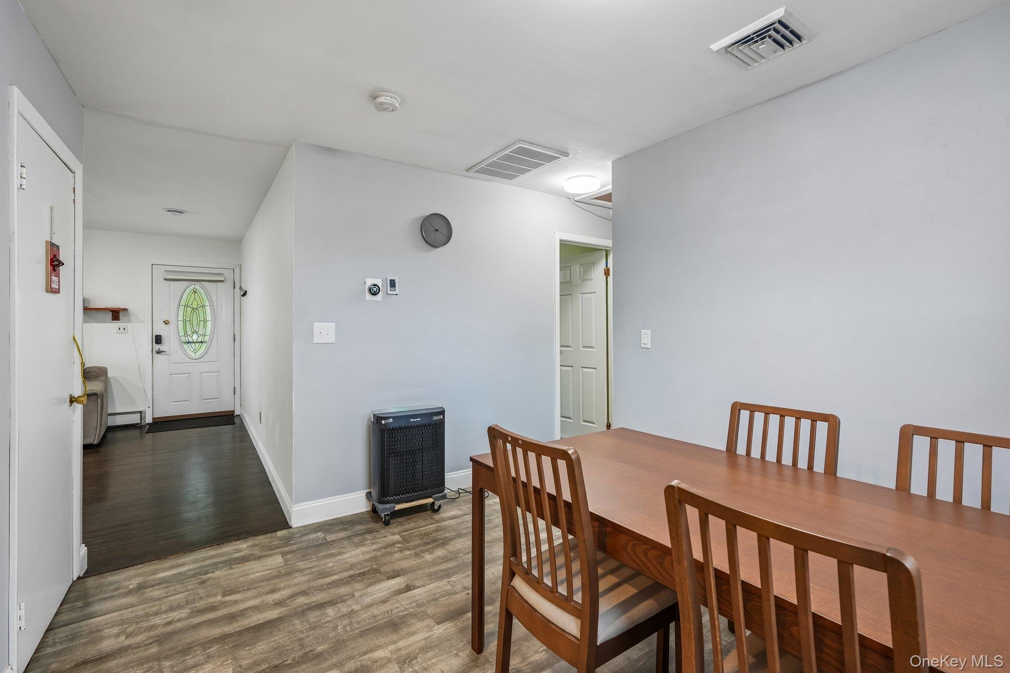 849 Warren Avenue Property Photo 9