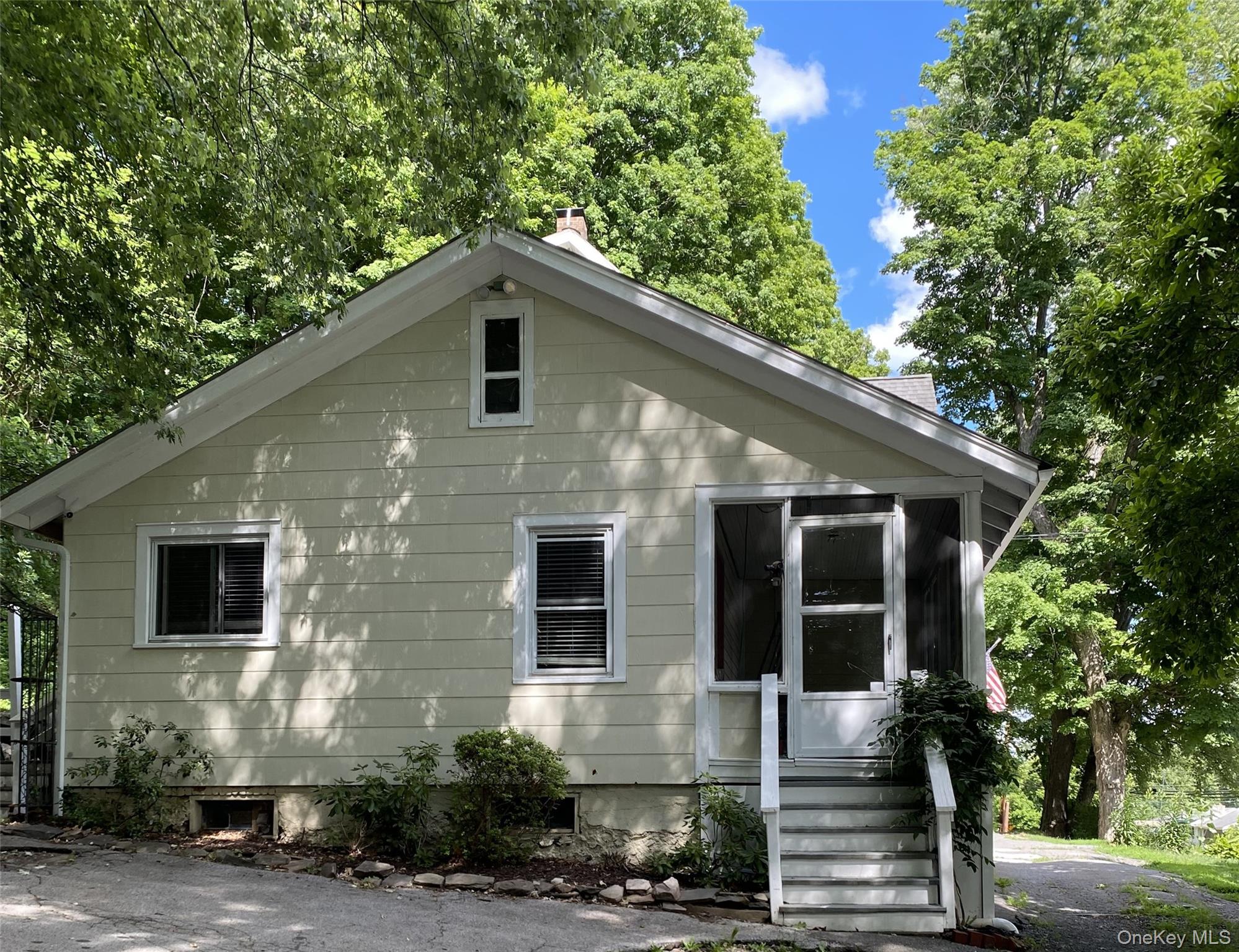 696 Sawkill Road Property Photo 5