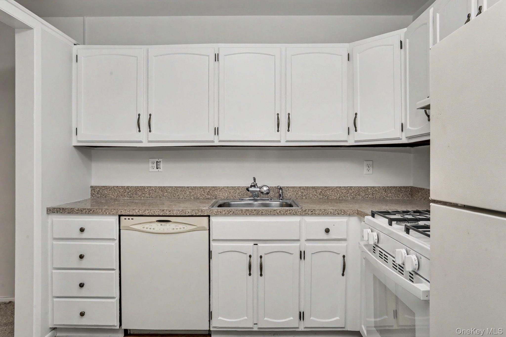 13 Scenic F Property Photo 16