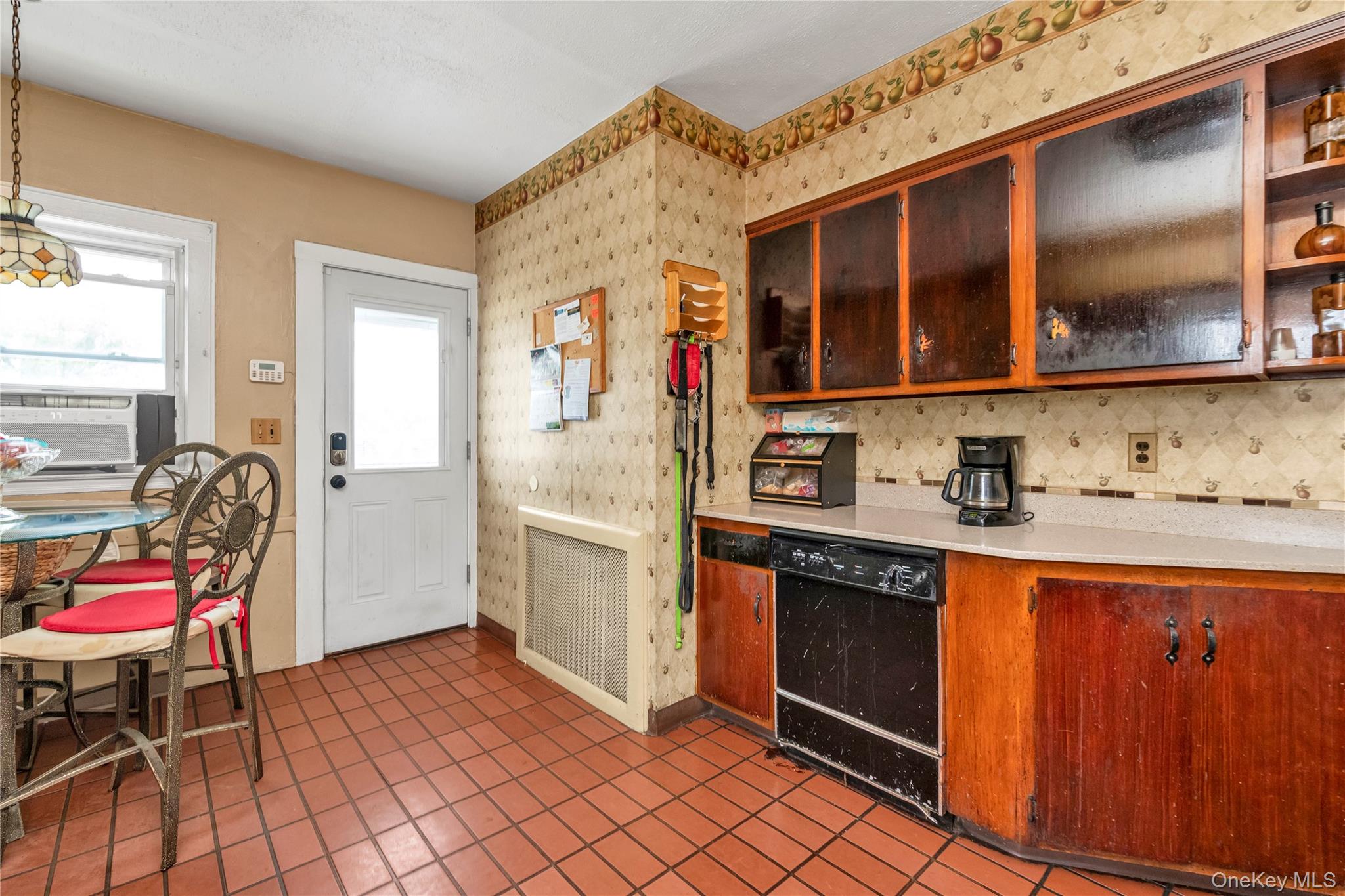 1639 N Empire Street Property Photo 8