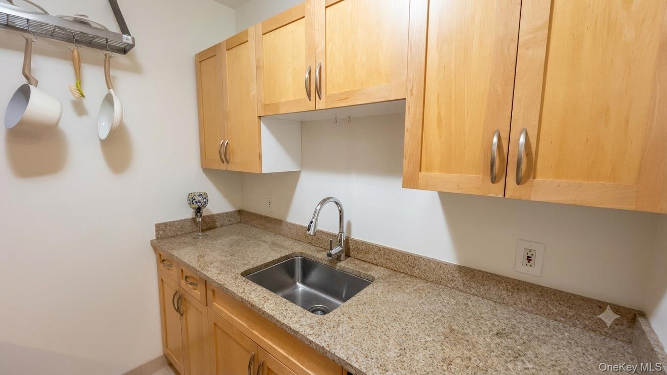 250 E 30 Street 5a Property Photo 16